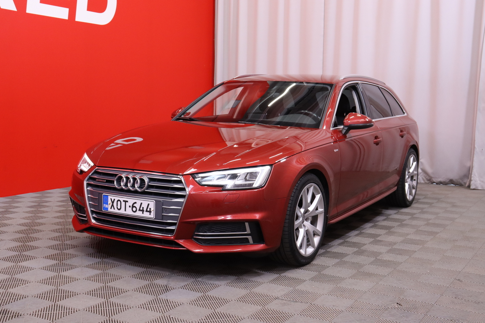 AUDI A4 2018