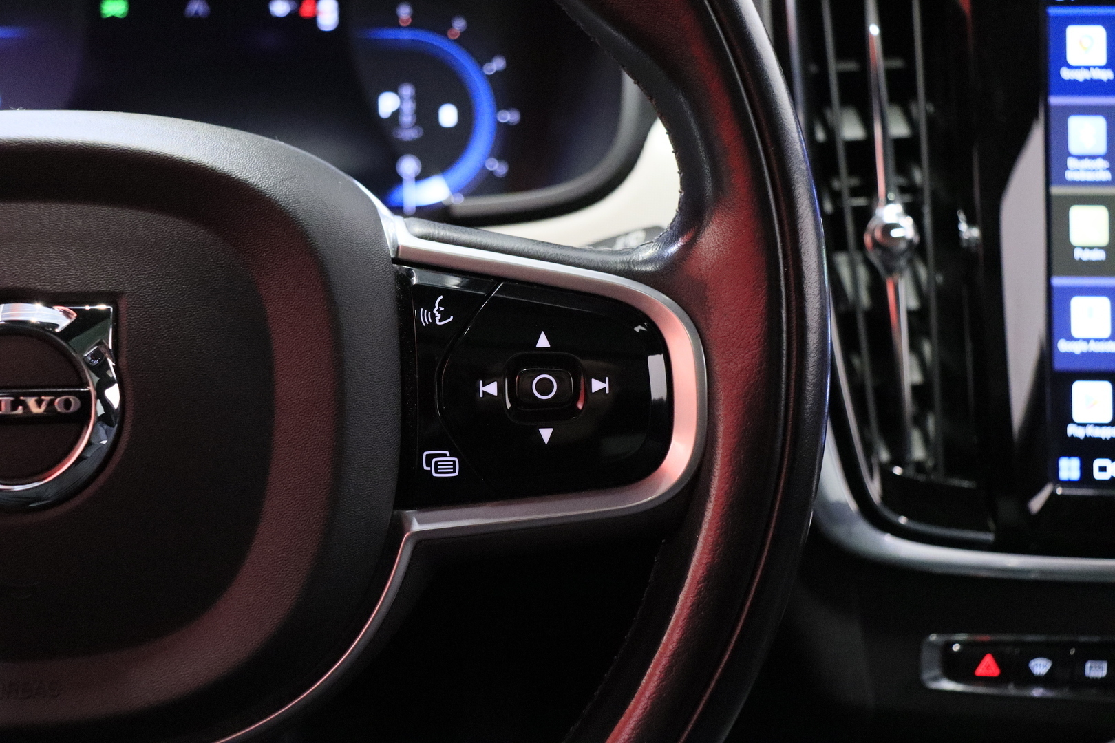 VOLVO V90 Cross Country 2022