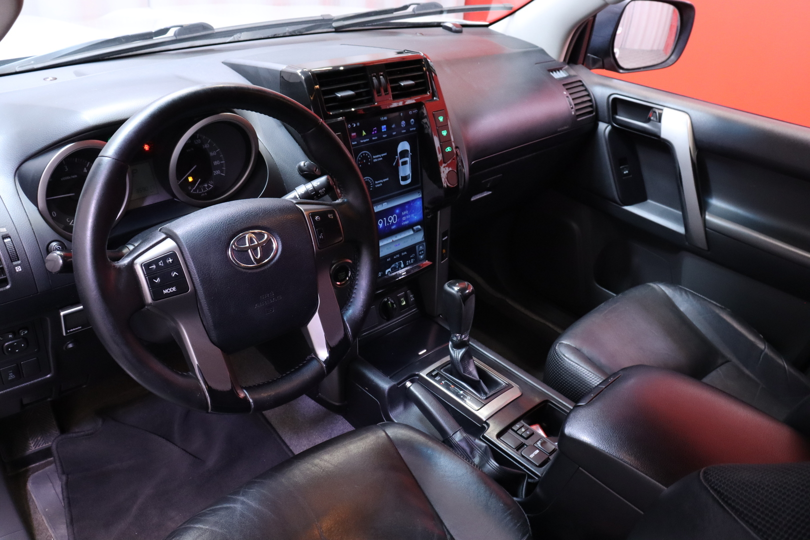 TOYOTA Land Cruiser 2011