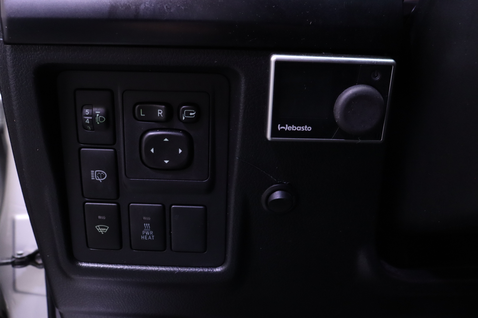 TOYOTA Land Cruiser 2011