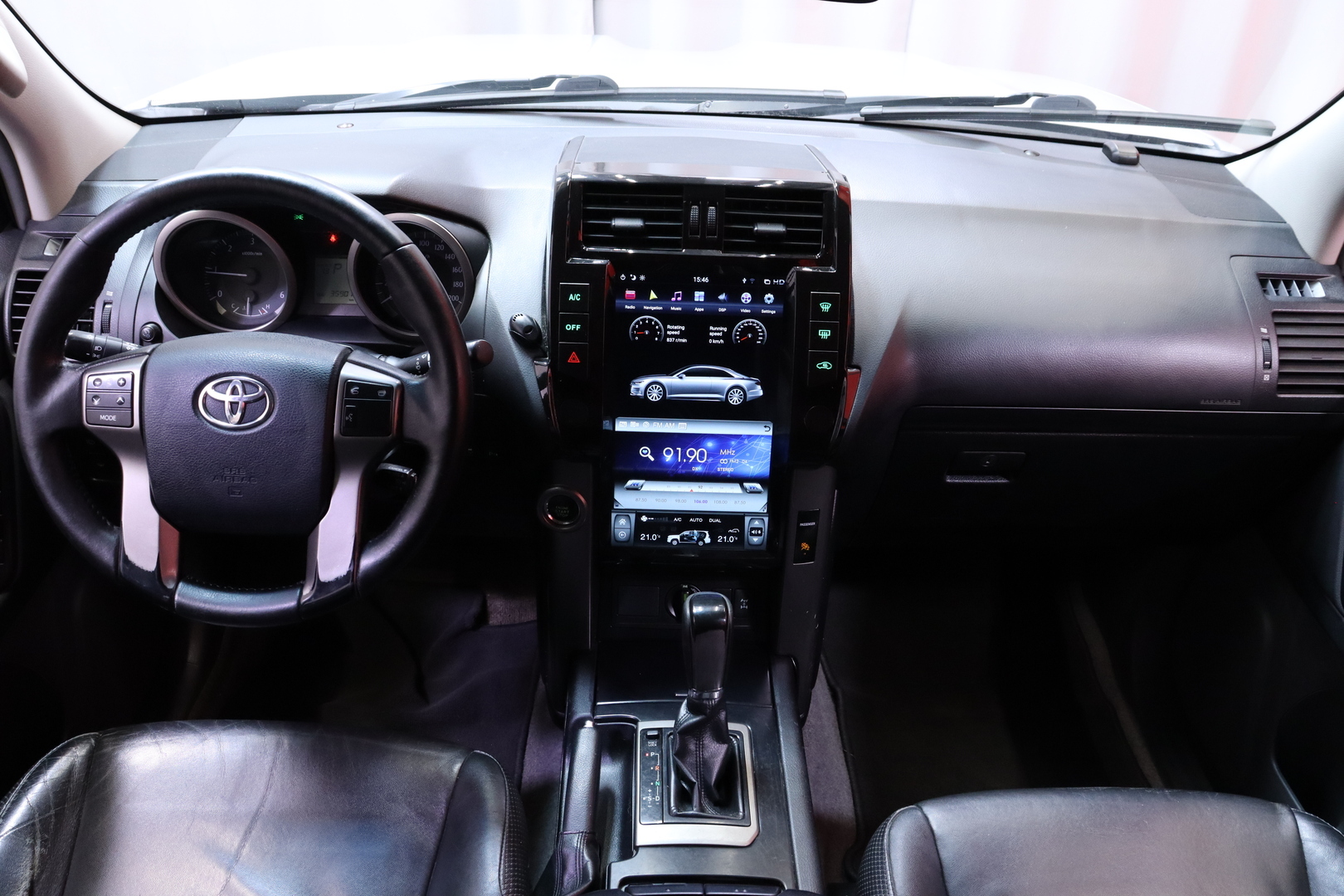 TOYOTA Land Cruiser 2011
