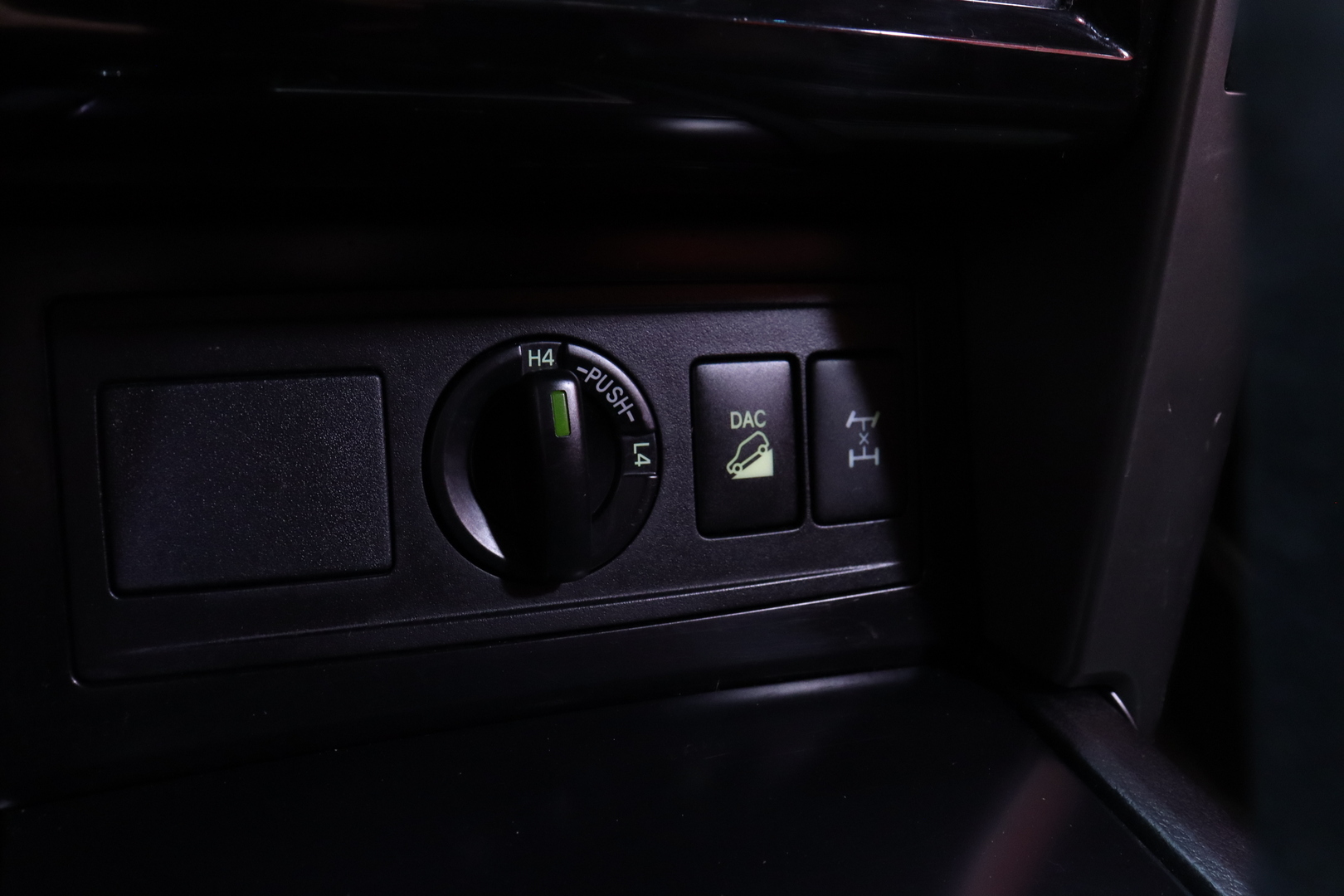 TOYOTA Land Cruiser 2011