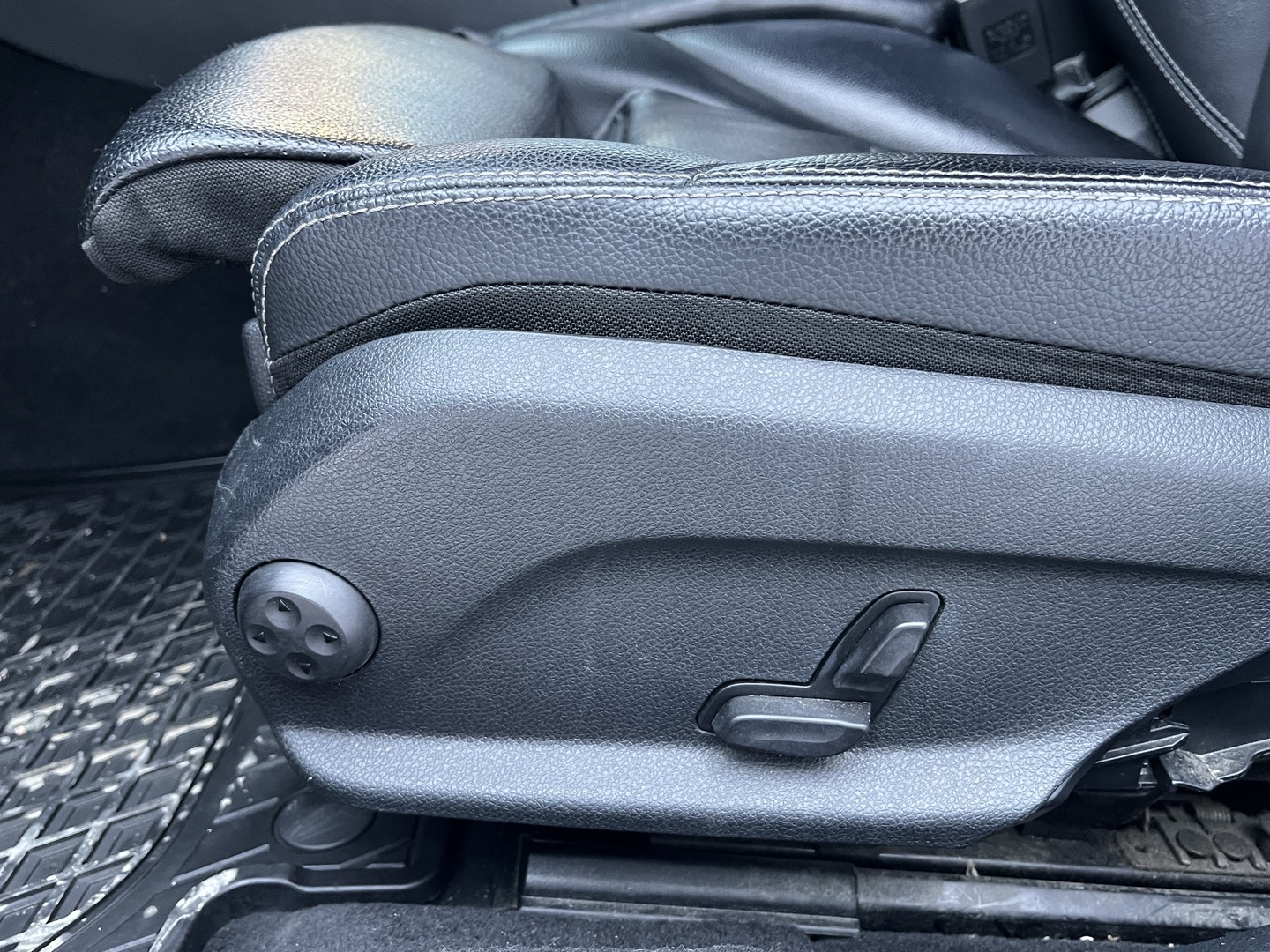 MERCEDES-BENZ C 2015