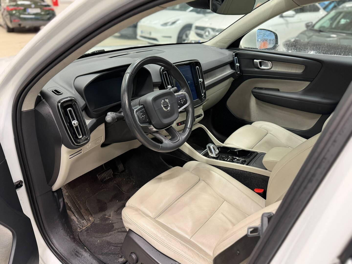 VOLVO XC40 2019