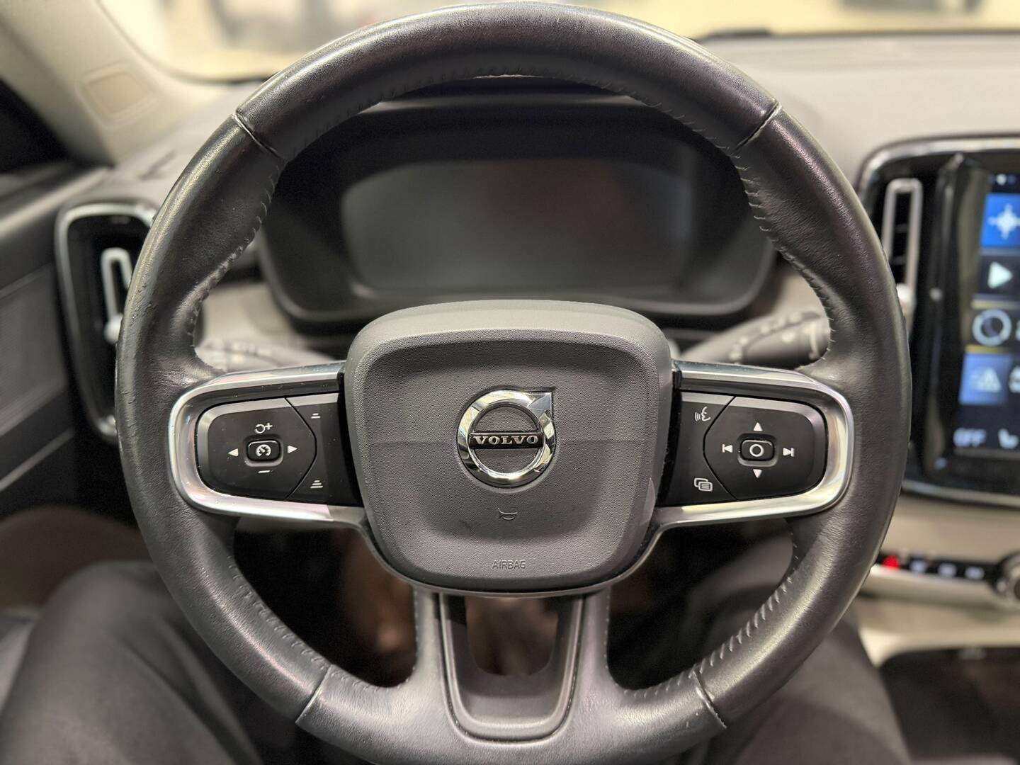 VOLVO XC40 2019