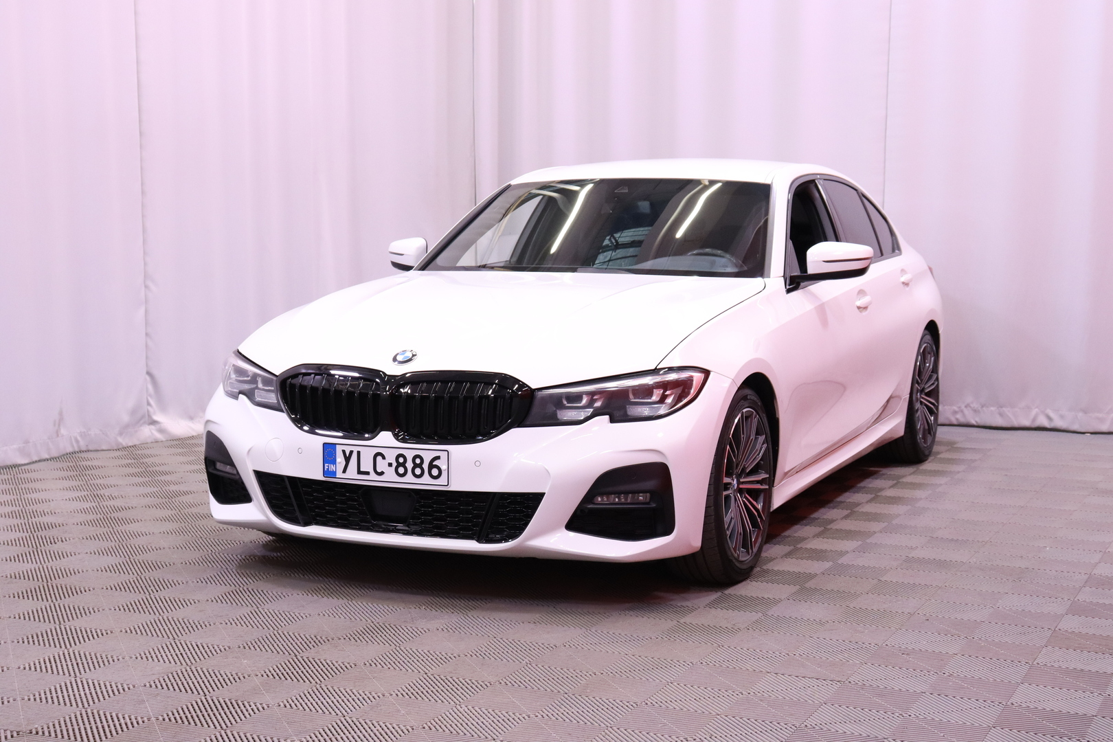 BMW 320 2019