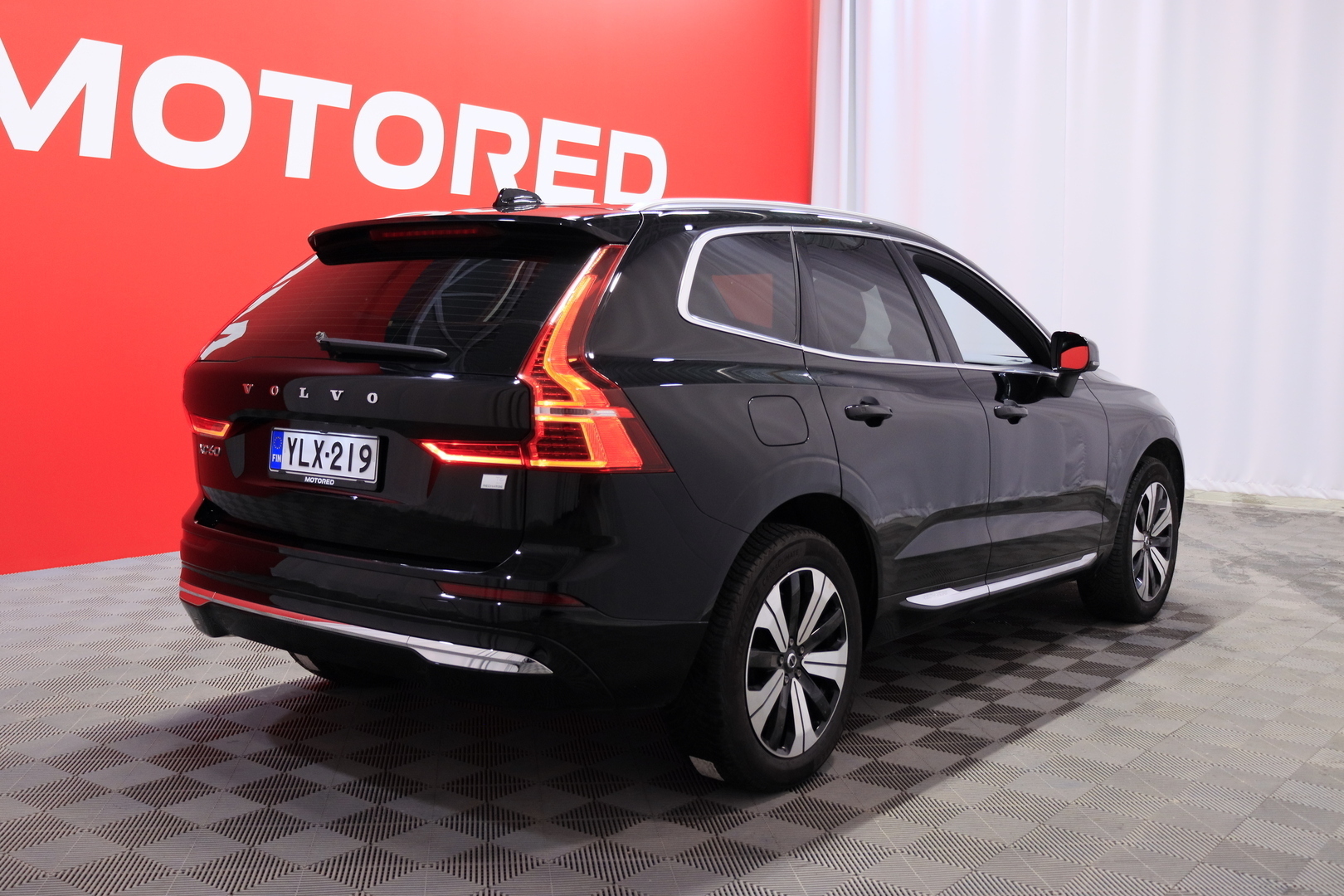 VOLVO XC60 2023