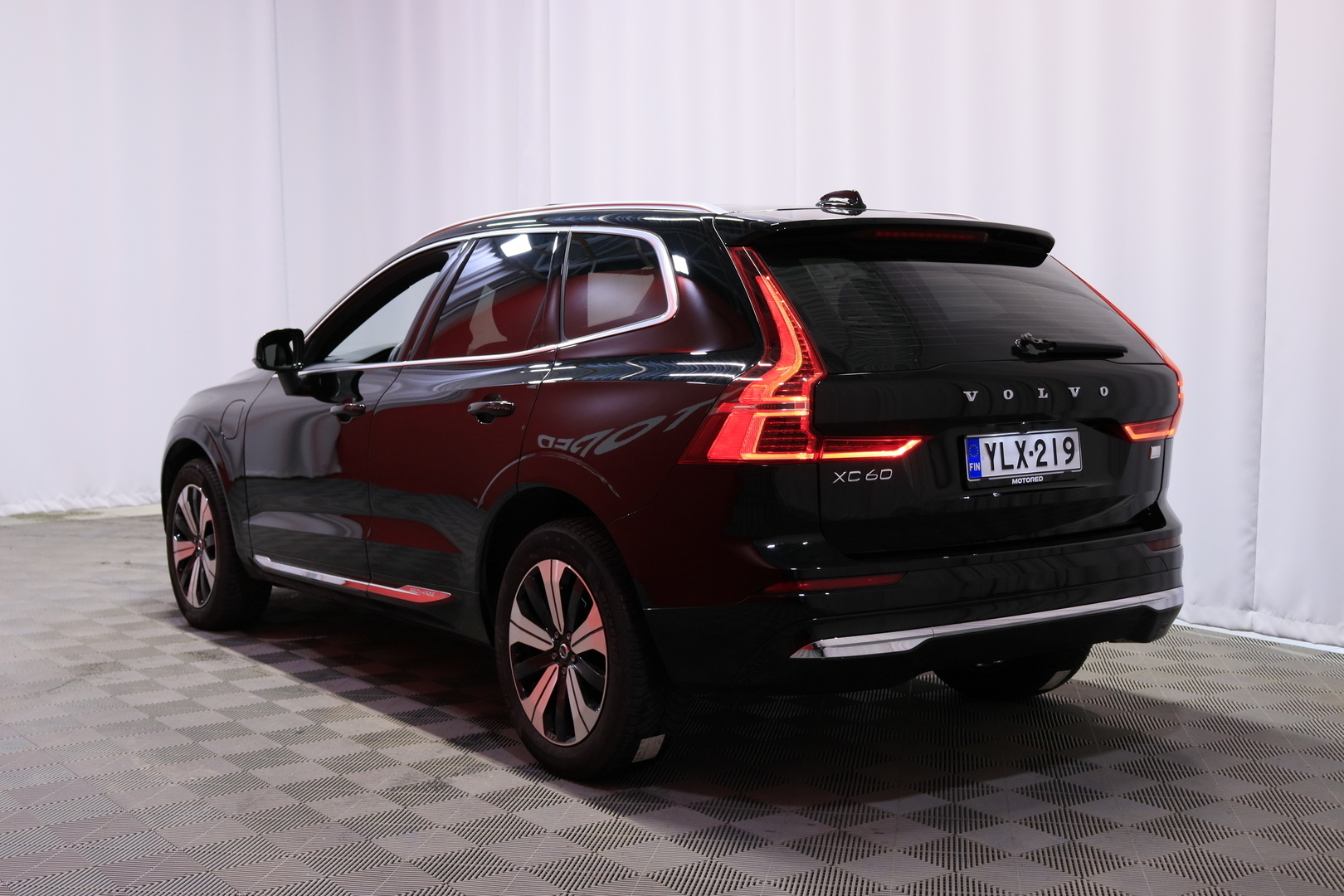 VOLVO XC60 2023