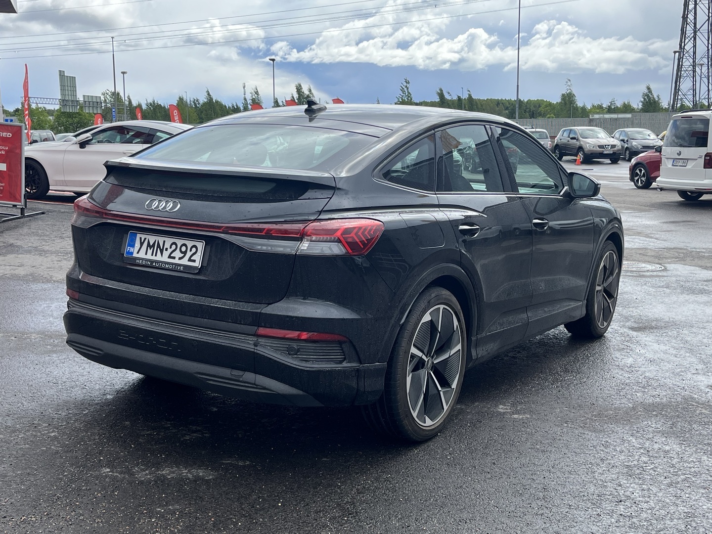 AUDI Q4 e-tron 2022
