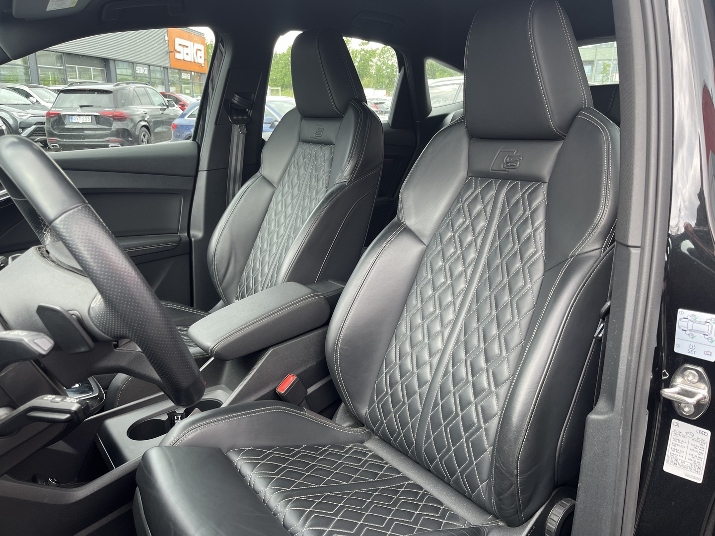 AUDI Q4 e-tron 2022