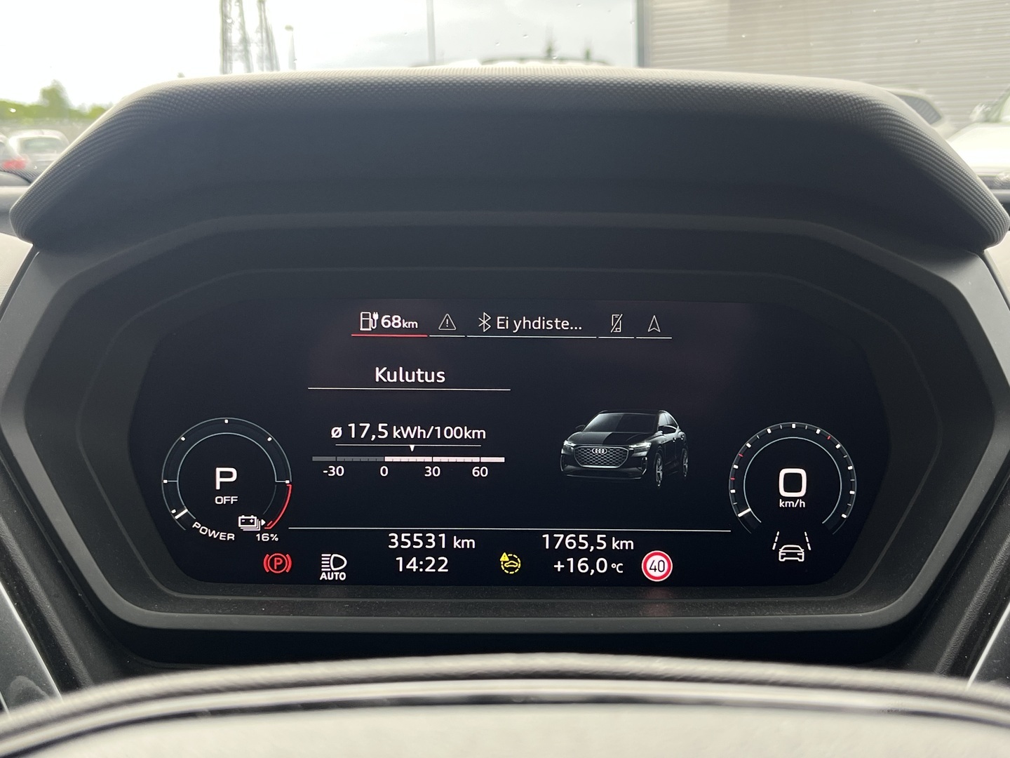 AUDI Q4 e-tron 2022