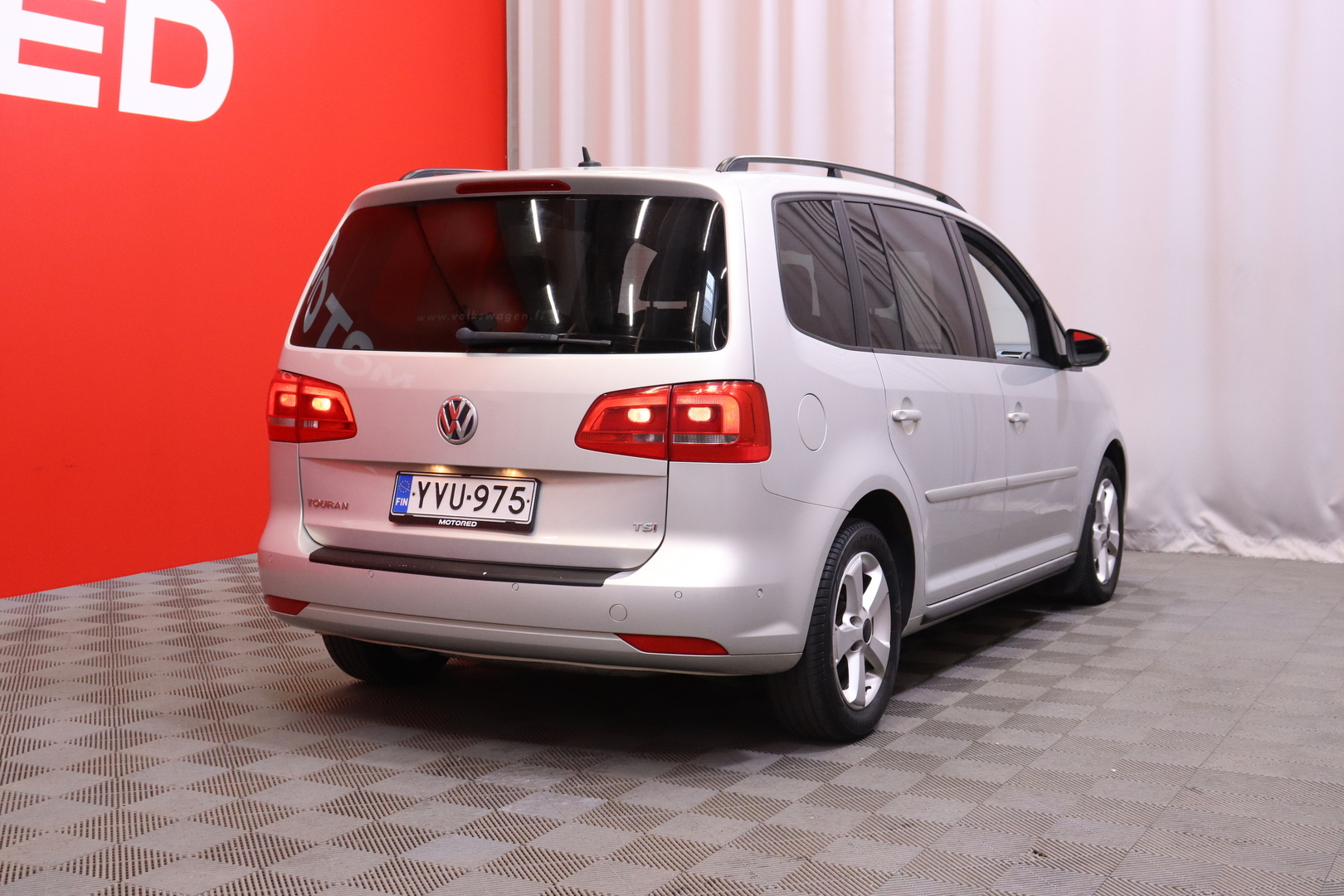 VOLKSWAGEN Touran 2010