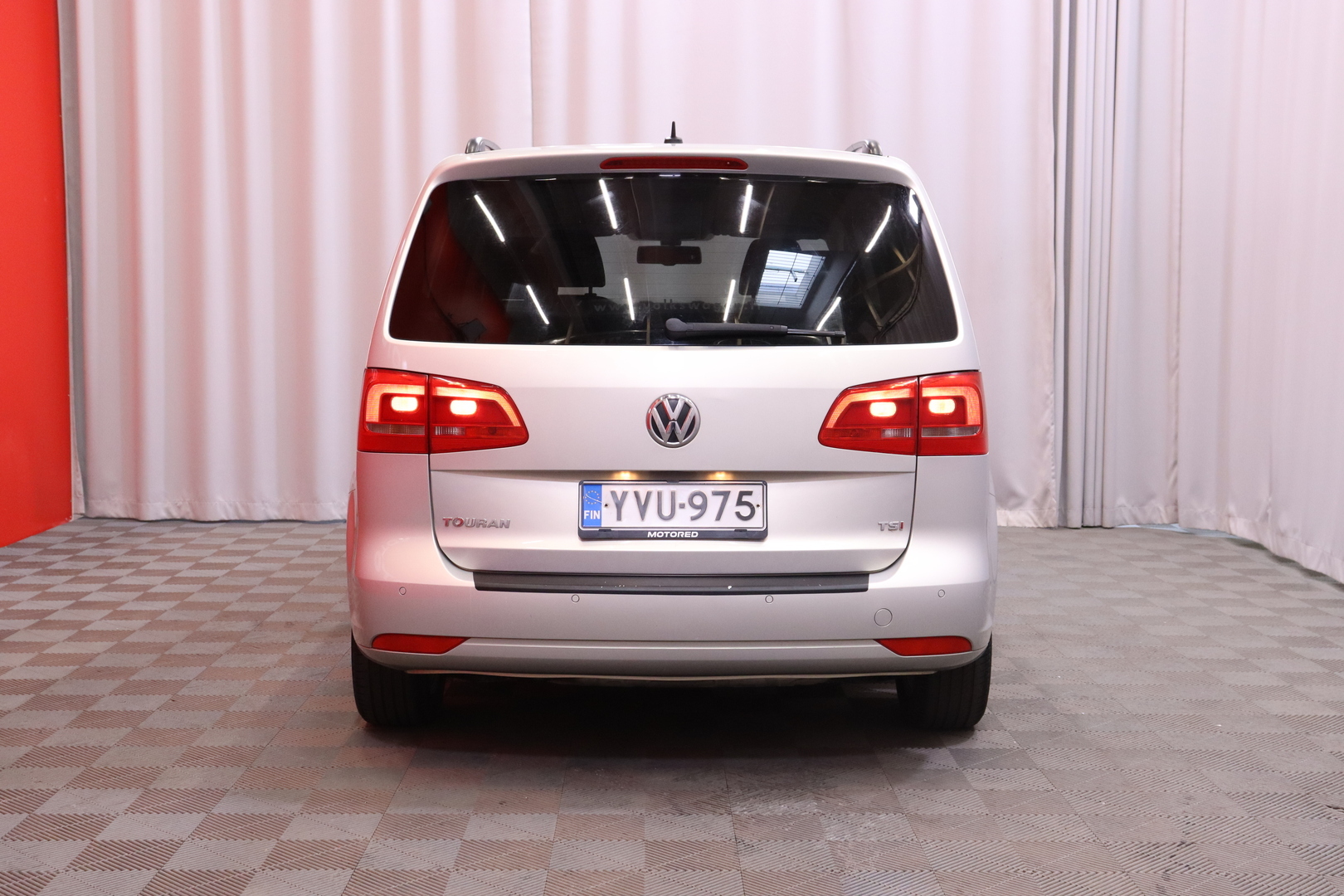 VOLKSWAGEN Touran 2010