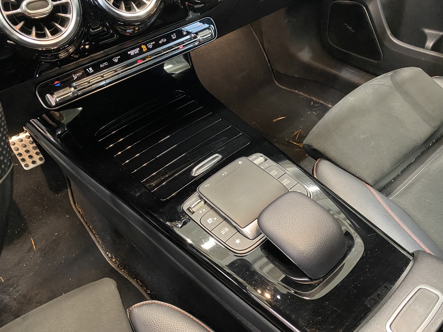MERCEDES-BENZ A 2020