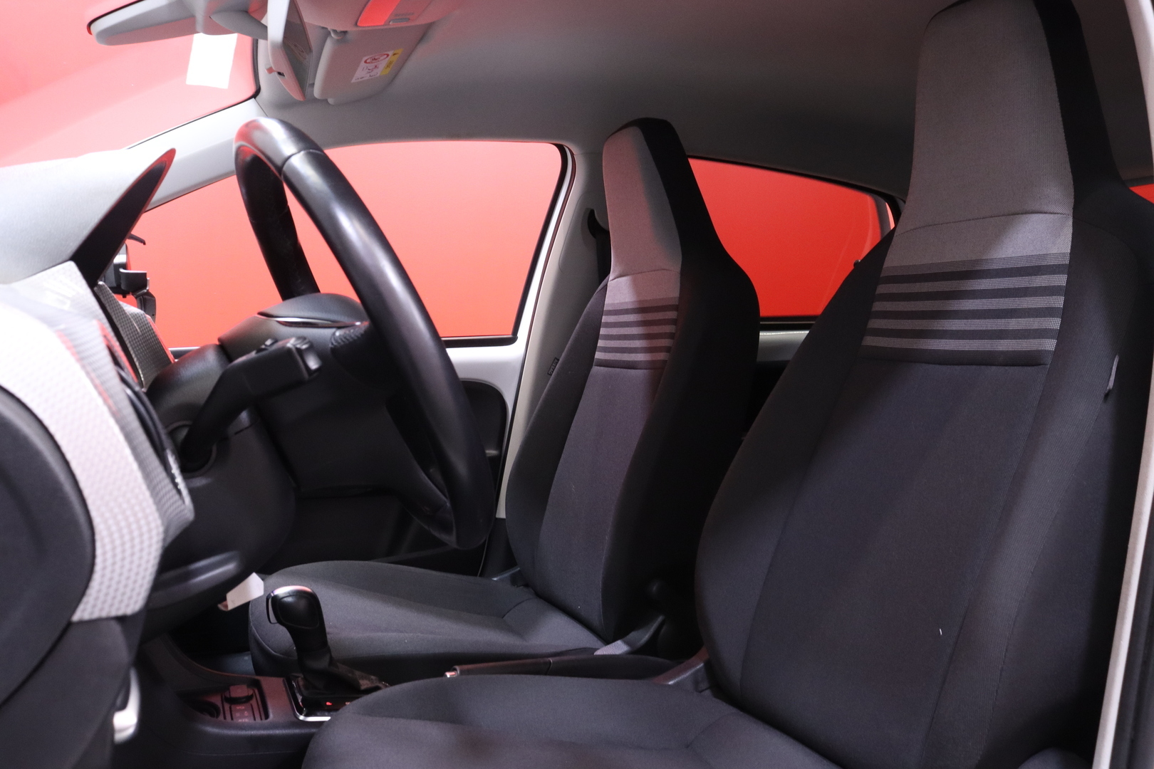VOLKSWAGEN up! 2019