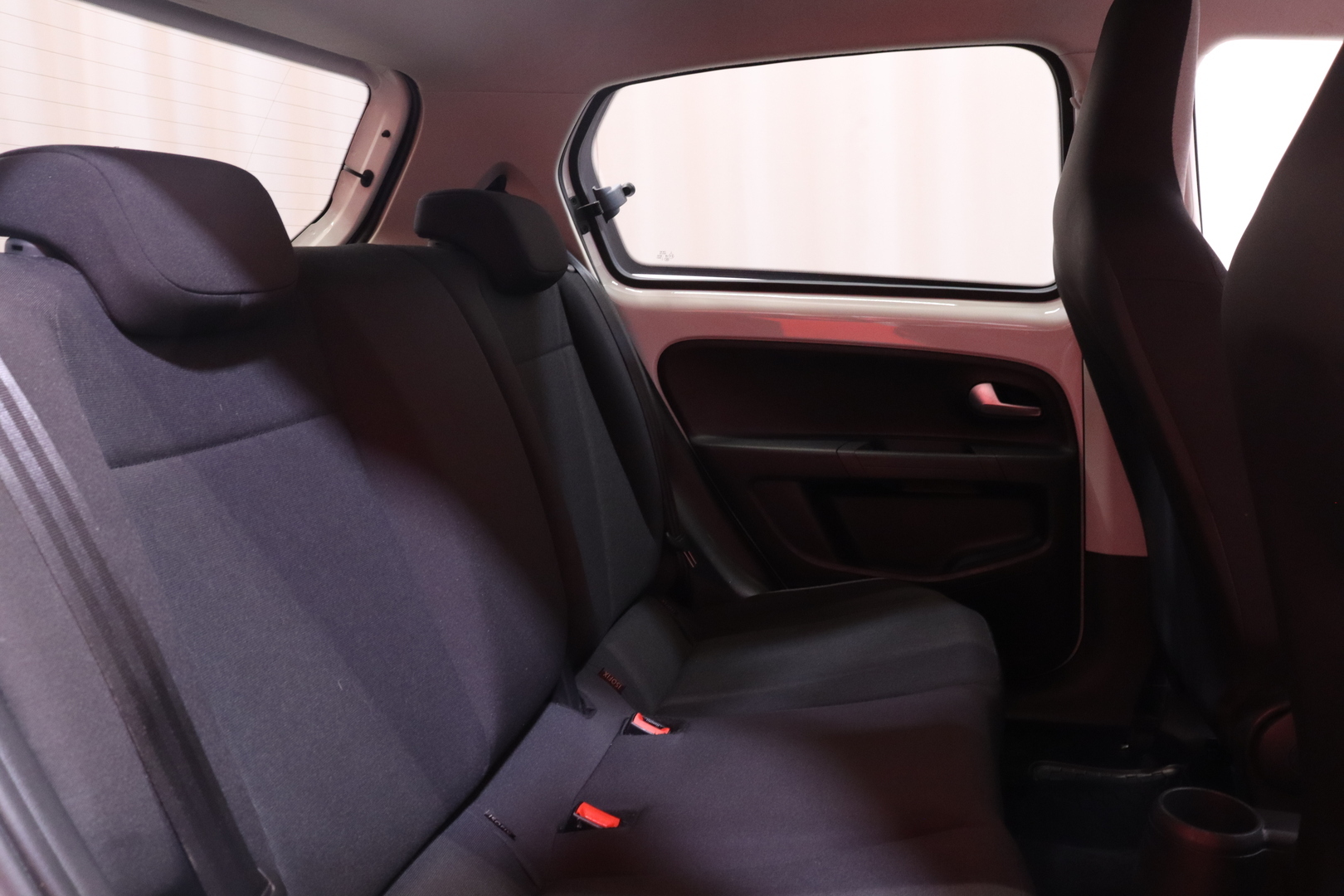 VOLKSWAGEN up! 2019