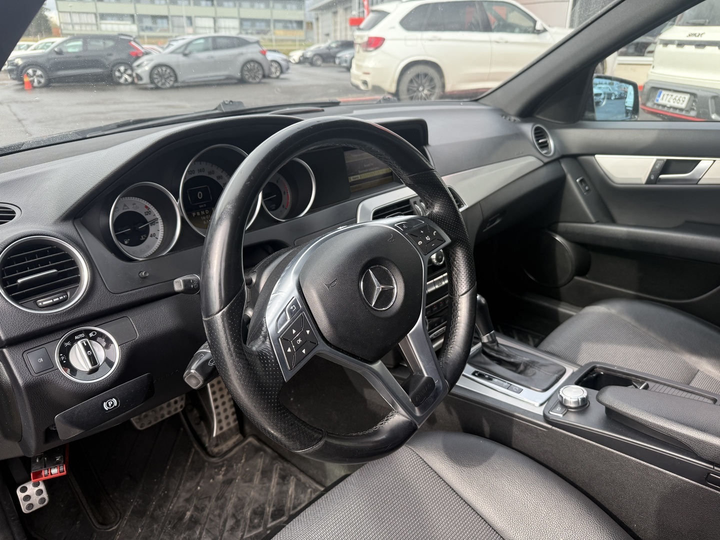 MERCEDES-BENZ C 2012