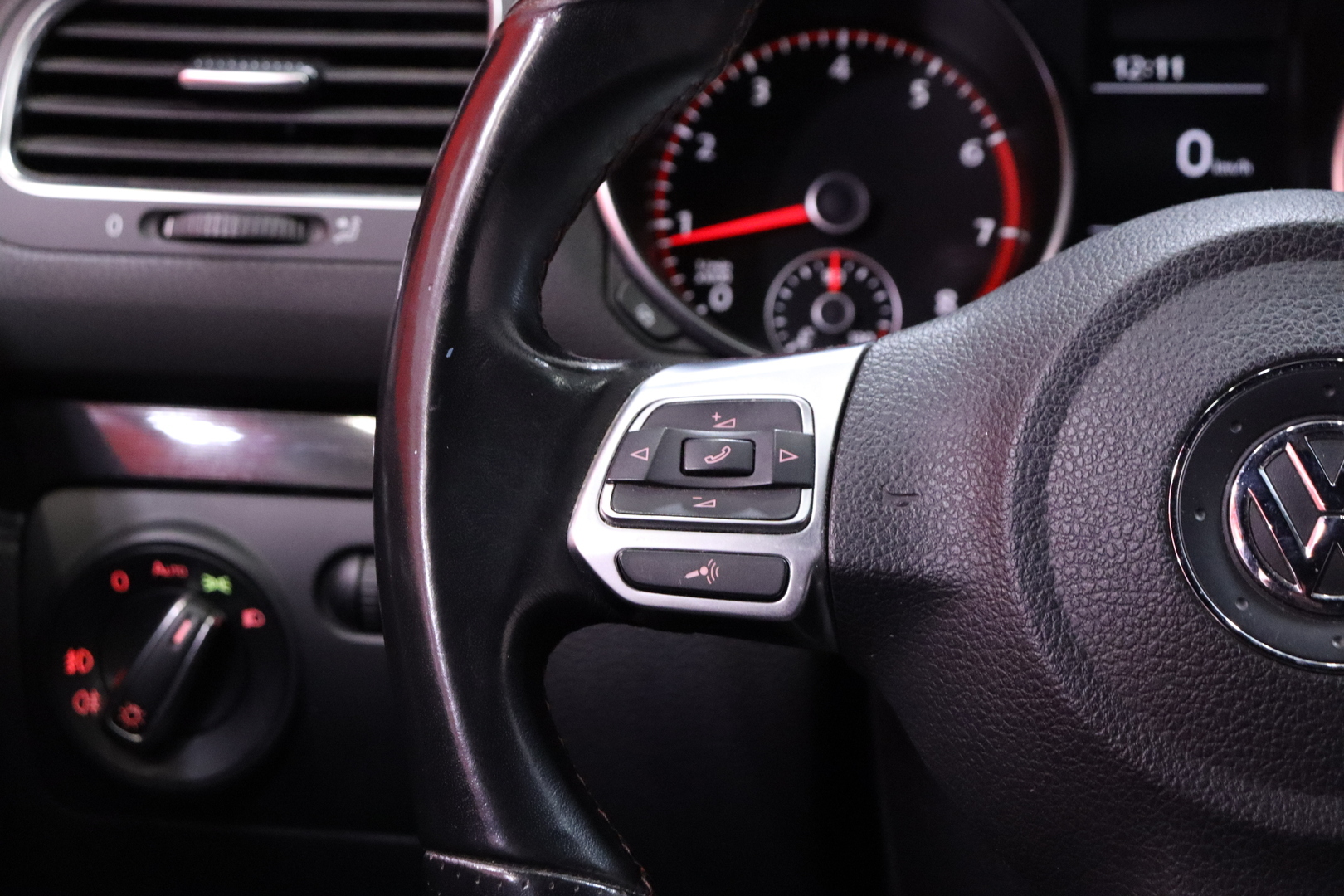 VOLKSWAGEN Golf 2011