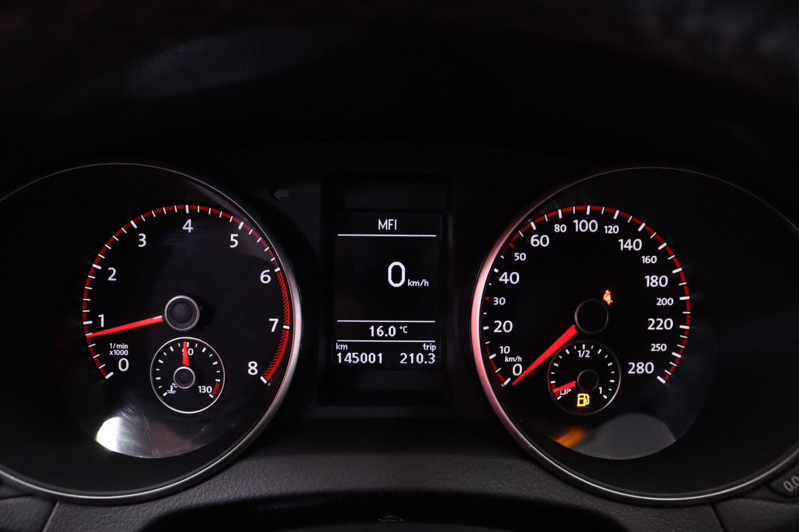 VOLKSWAGEN Golf 2011