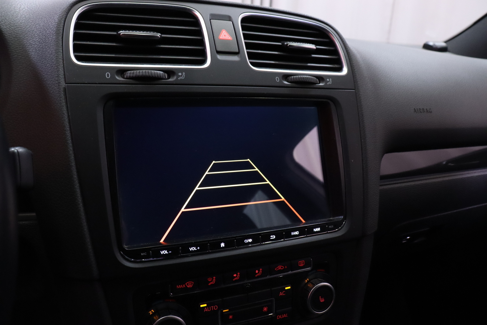 VOLKSWAGEN Golf 2011