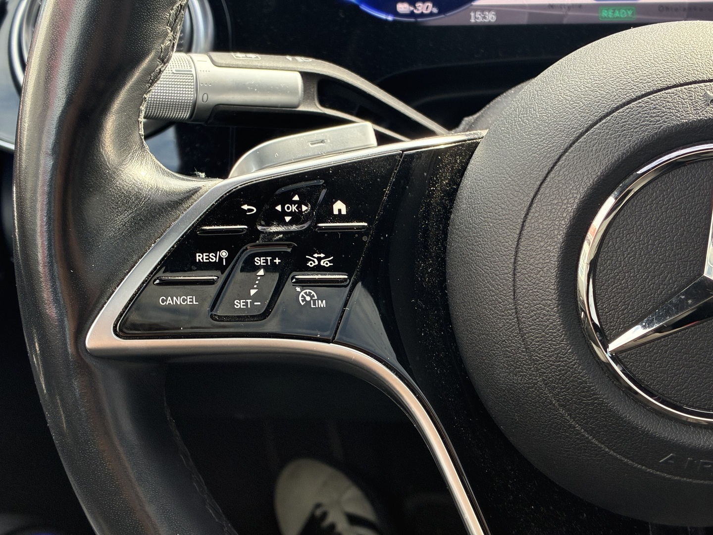 MERCEDES-BENZ EQS 2023
