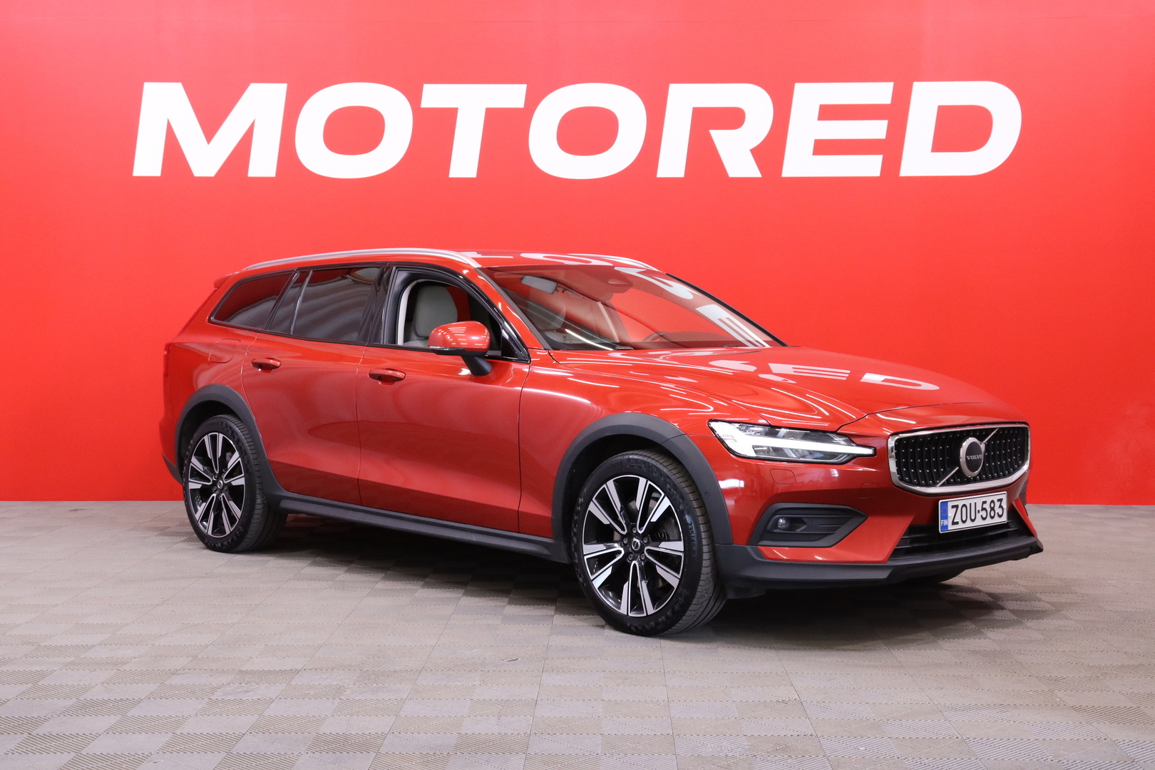 VOLVO V60 Cross Country 2023