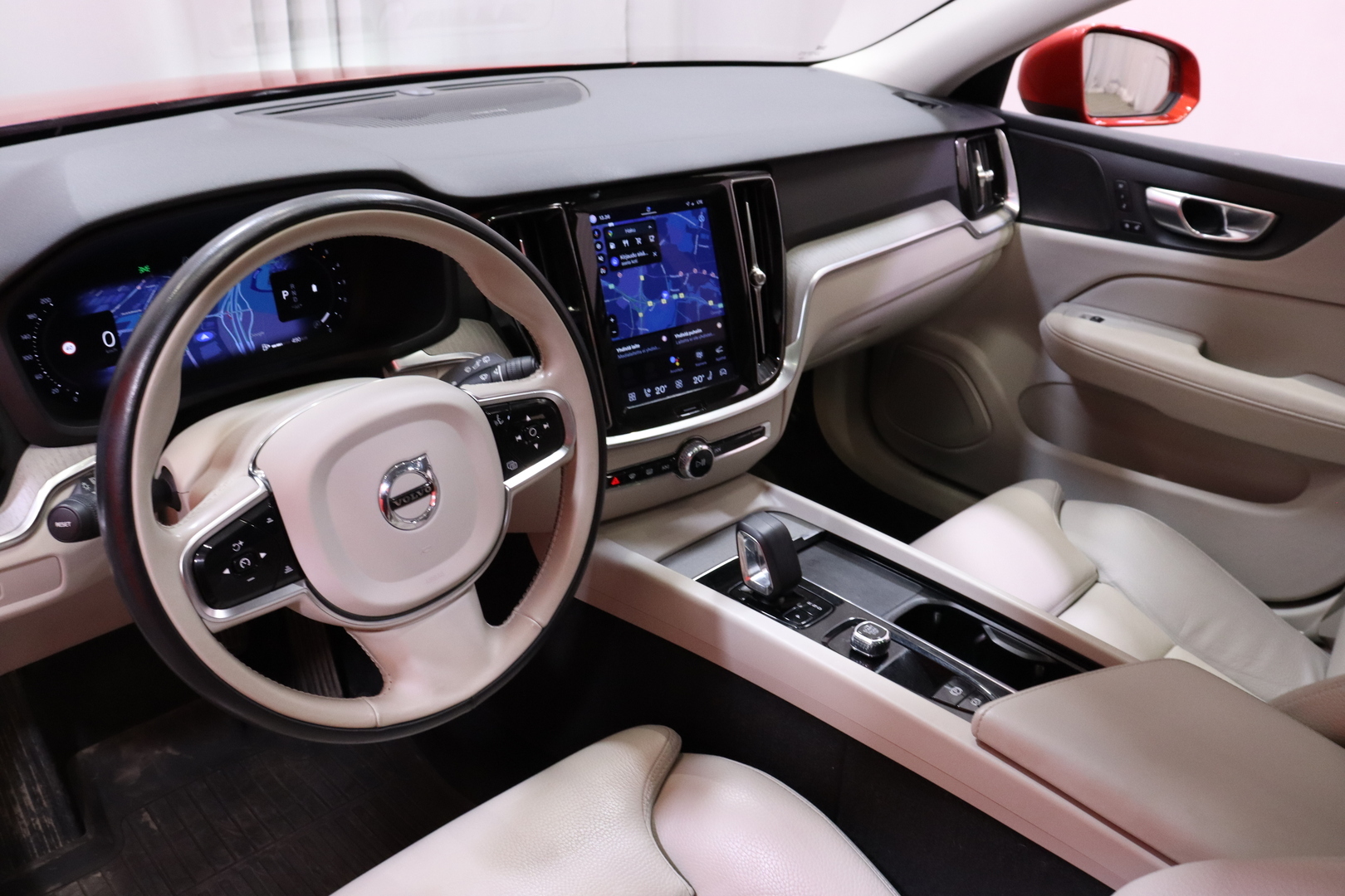 VOLVO V60 Cross Country 2023