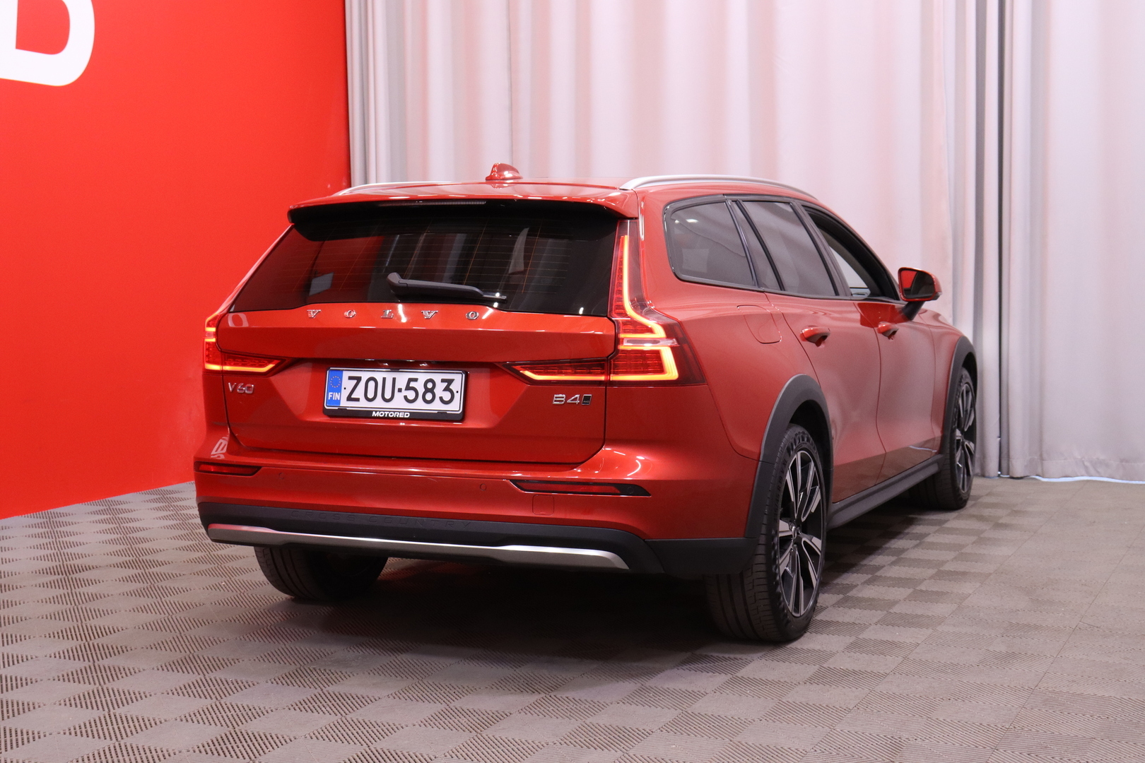 VOLVO V60 Cross Country 2023