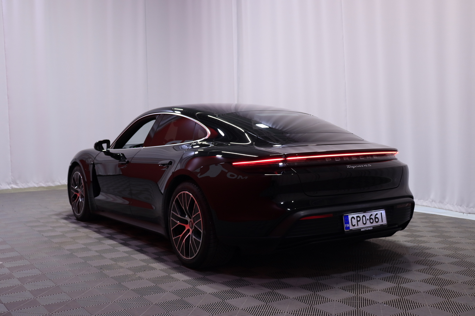 PORSCHE Taycan 2020