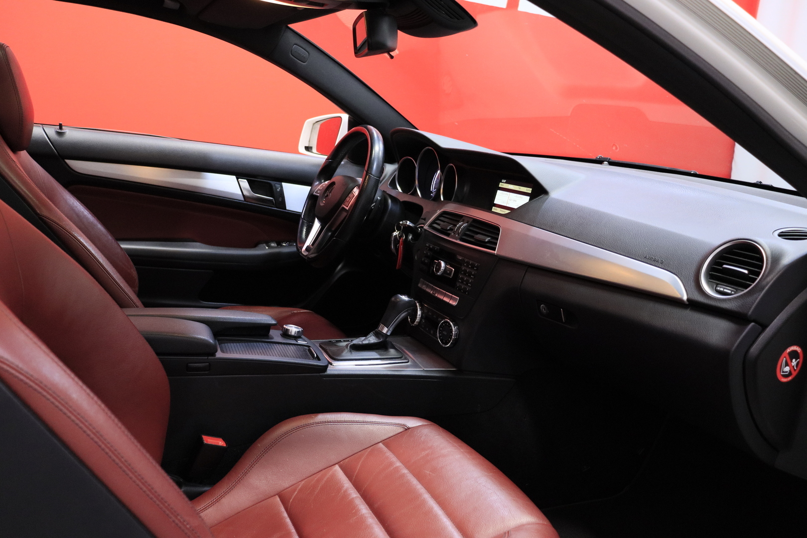 MERCEDES-BENZ C 2011