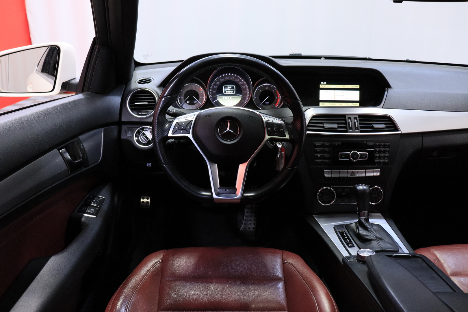 MERCEDES-BENZ C 2011