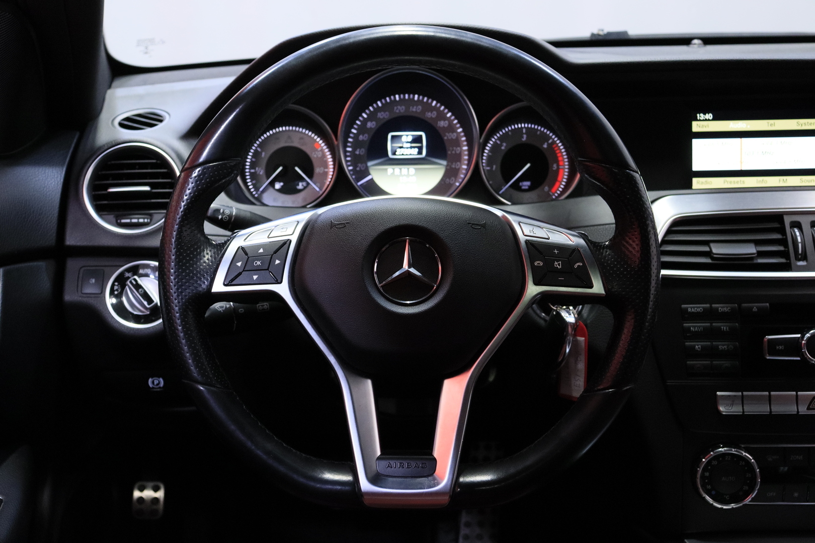 MERCEDES-BENZ C 2011