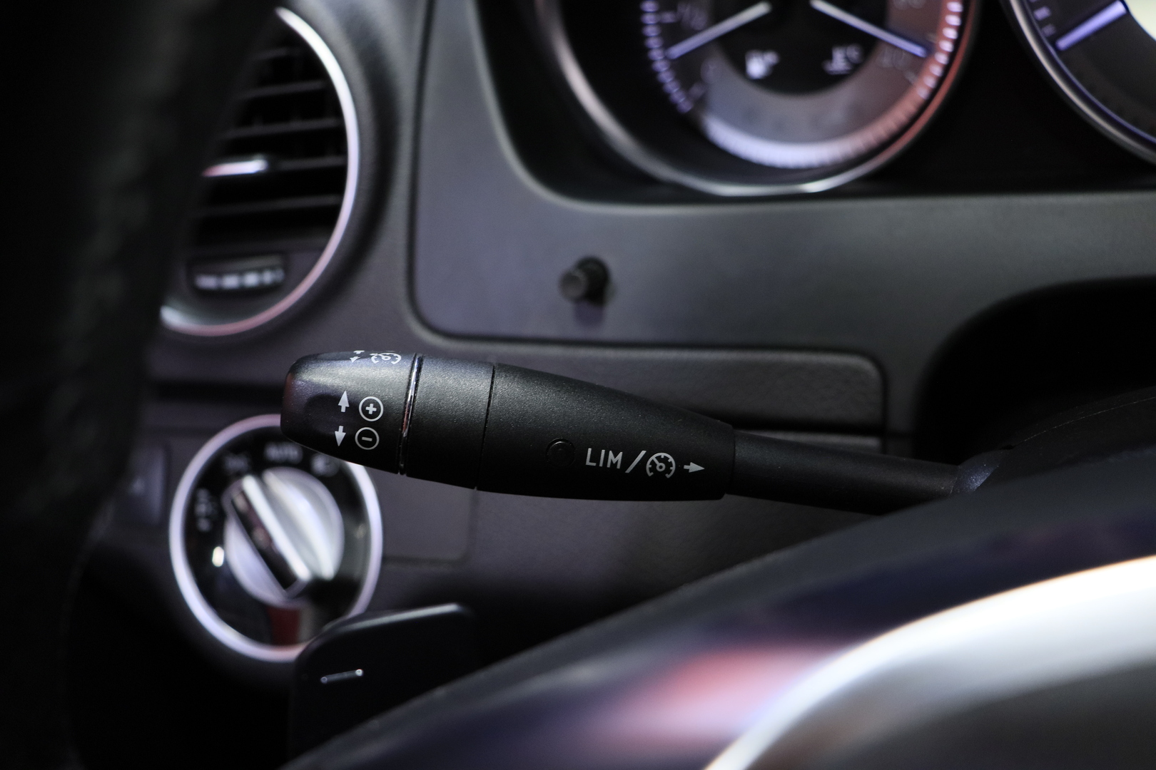 MERCEDES-BENZ C 2011