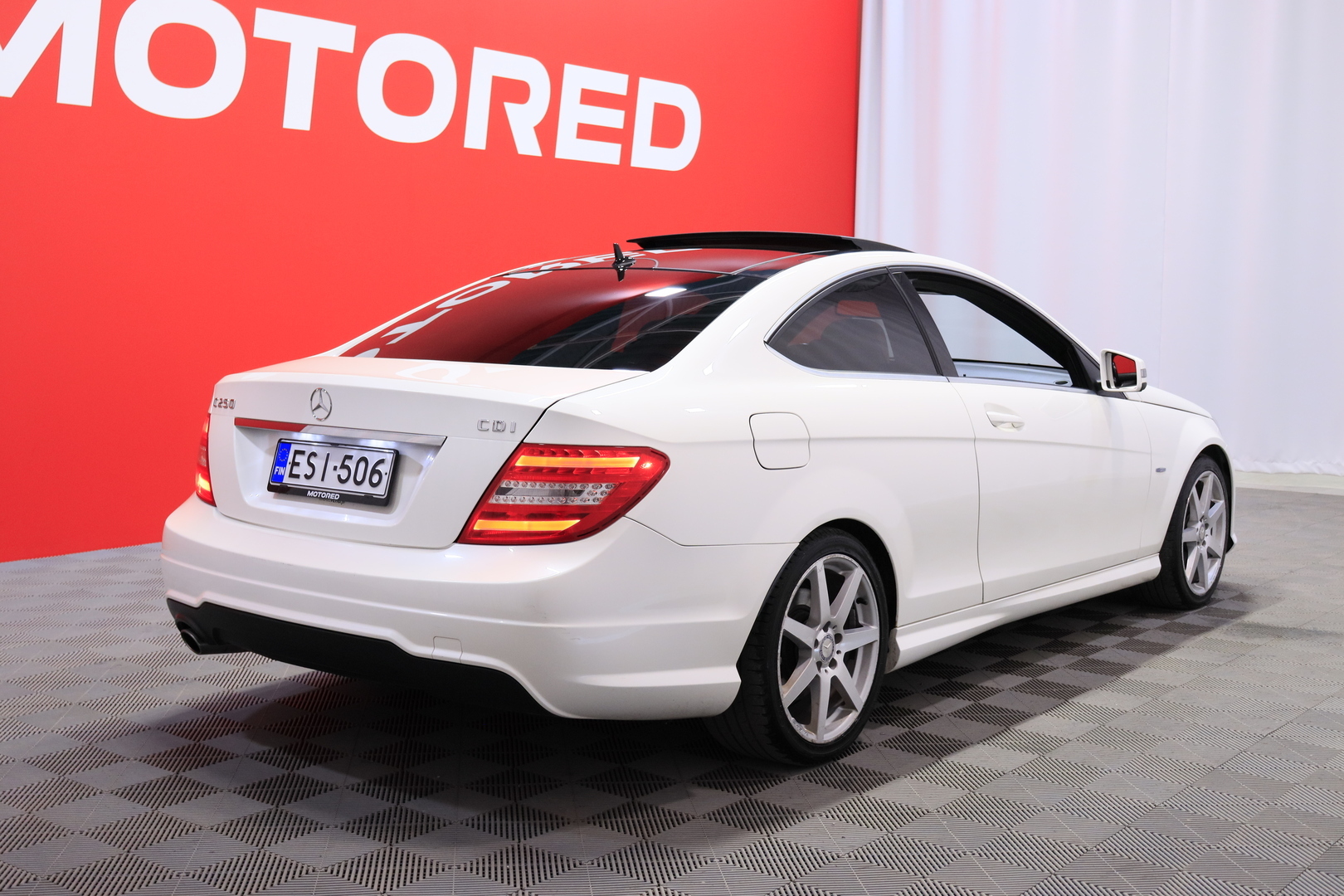MERCEDES-BENZ C 2011