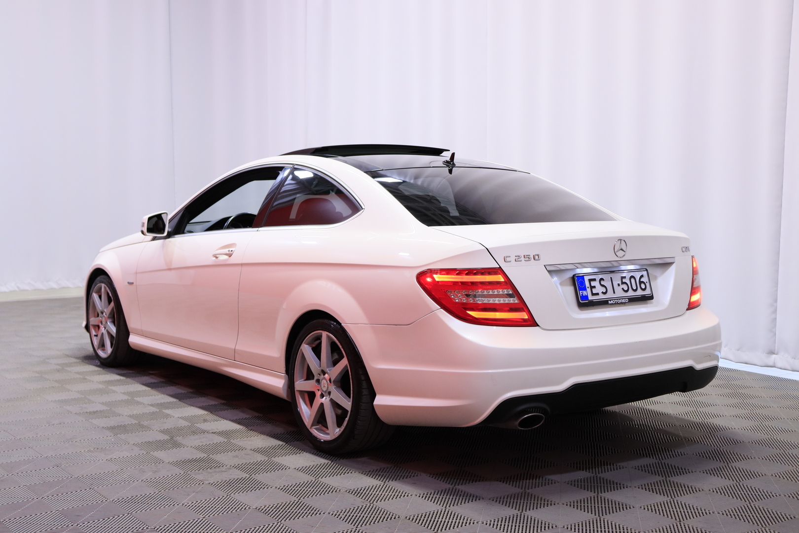 MERCEDES-BENZ C 2011