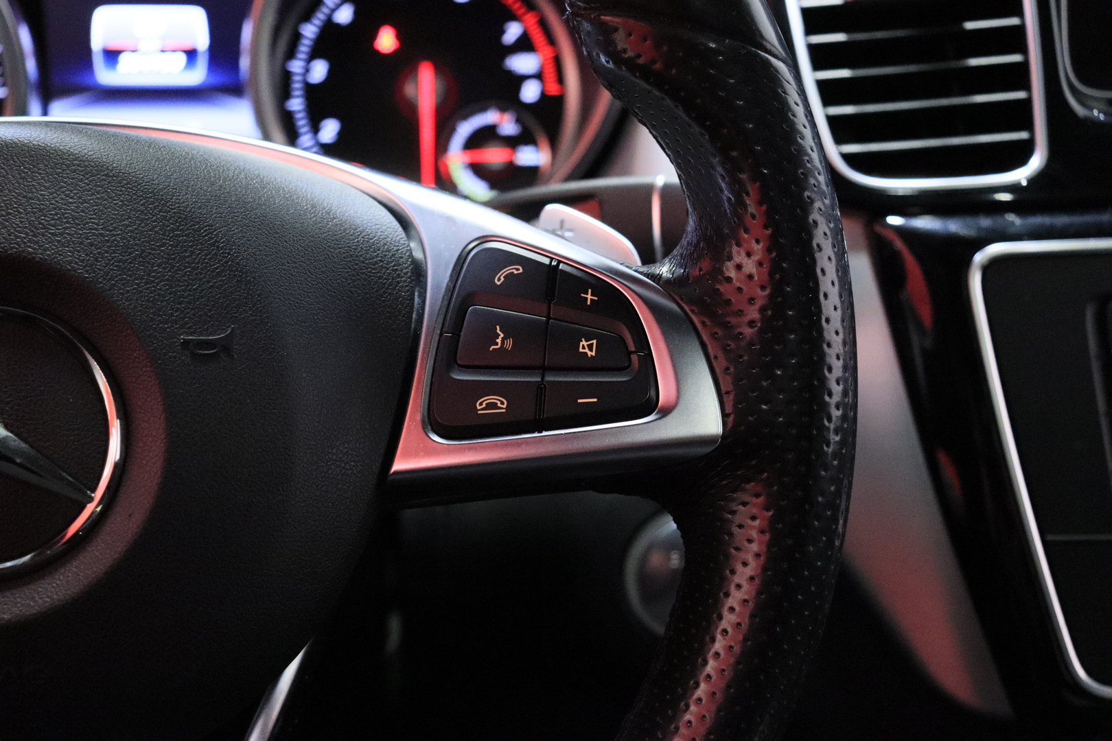 MERCEDES-BENZ GLE 2016