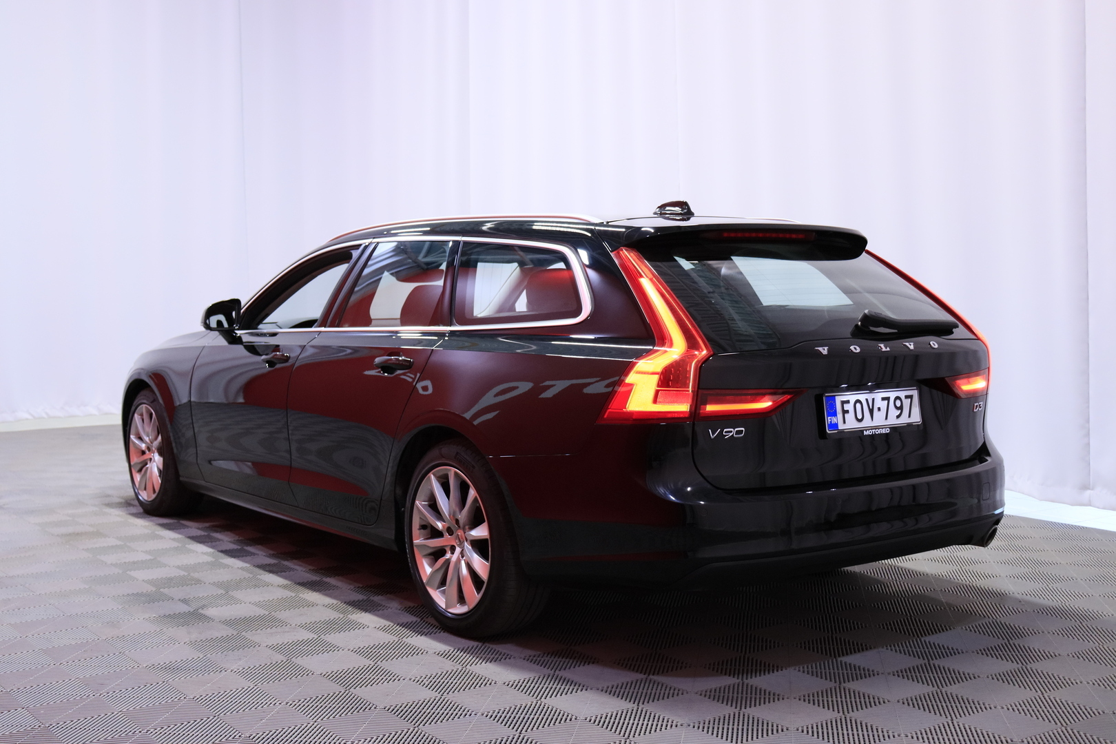 VOLVO V90 2019