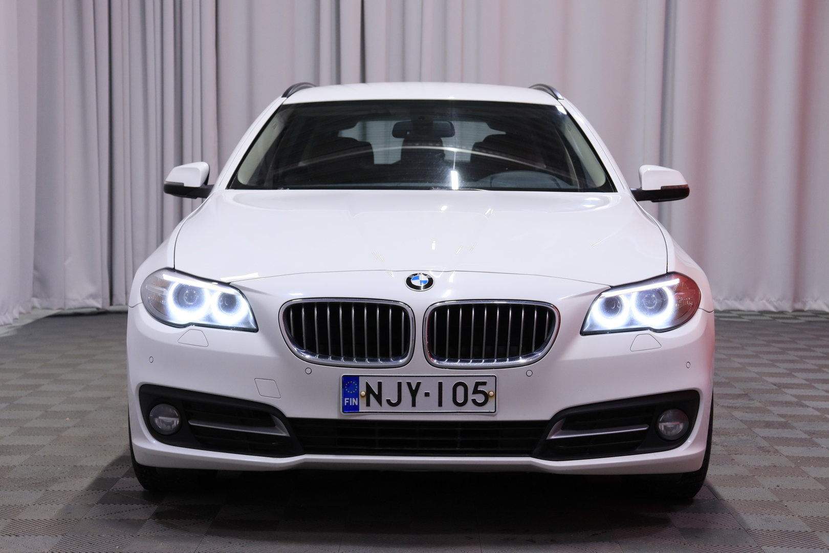 BMW 520 2015