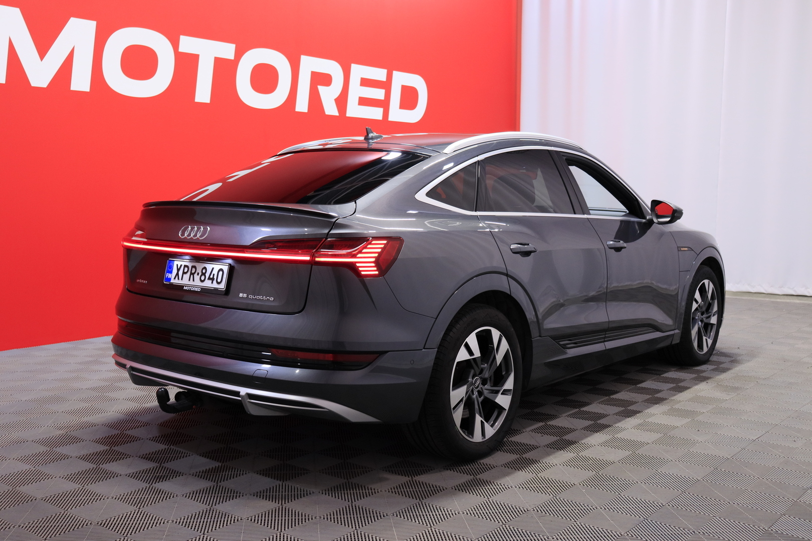 AUDI e-tron 2022