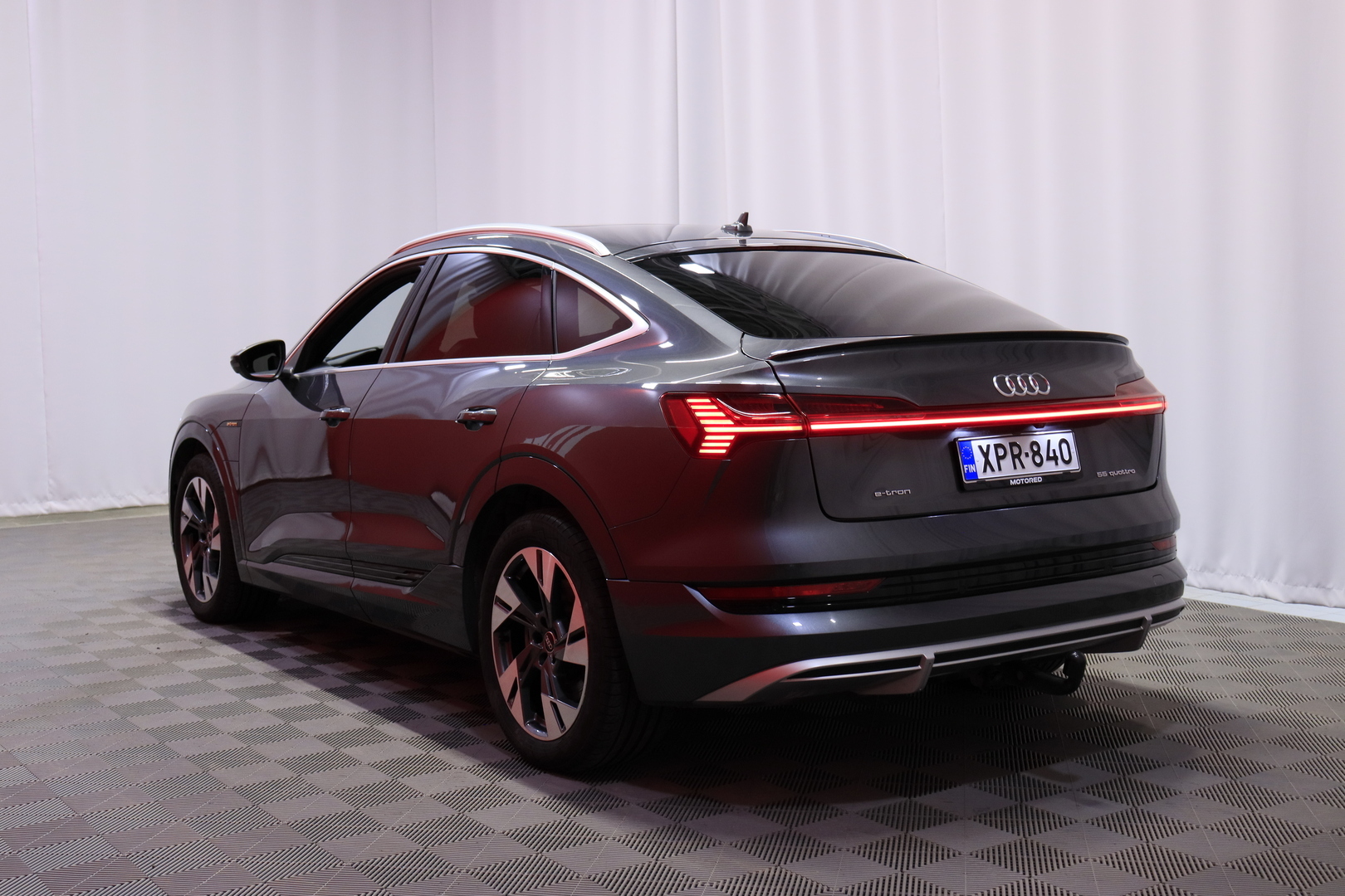 AUDI e-tron 2022