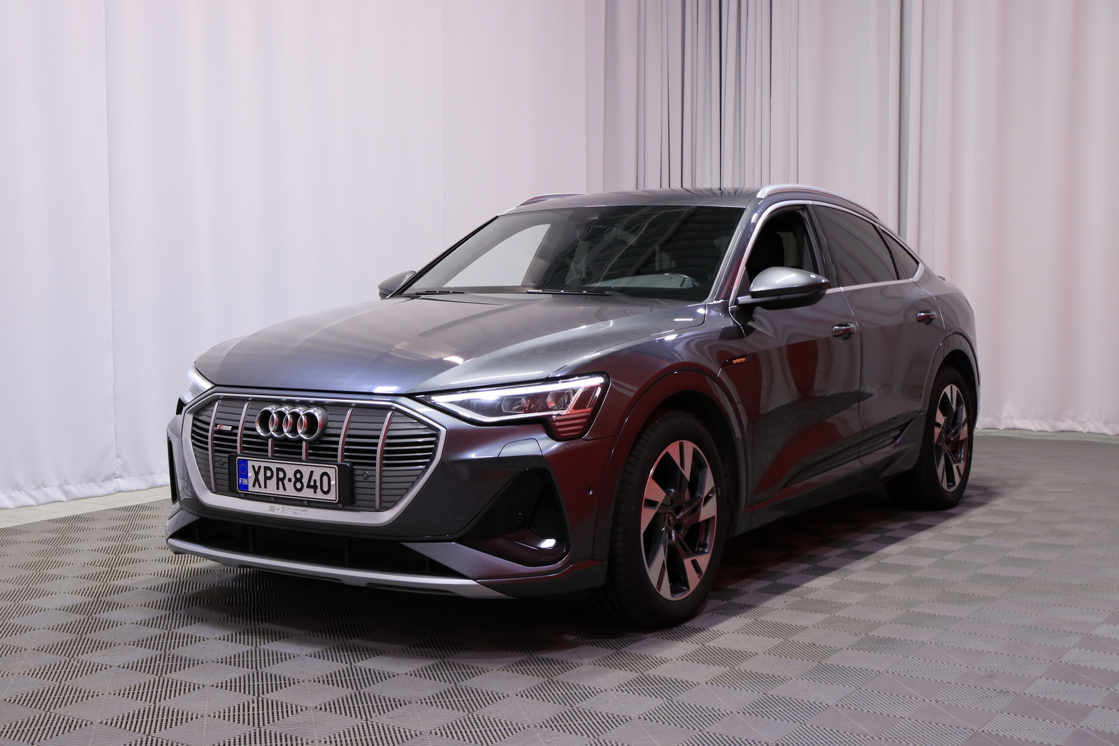 AUDI e-tron 2022