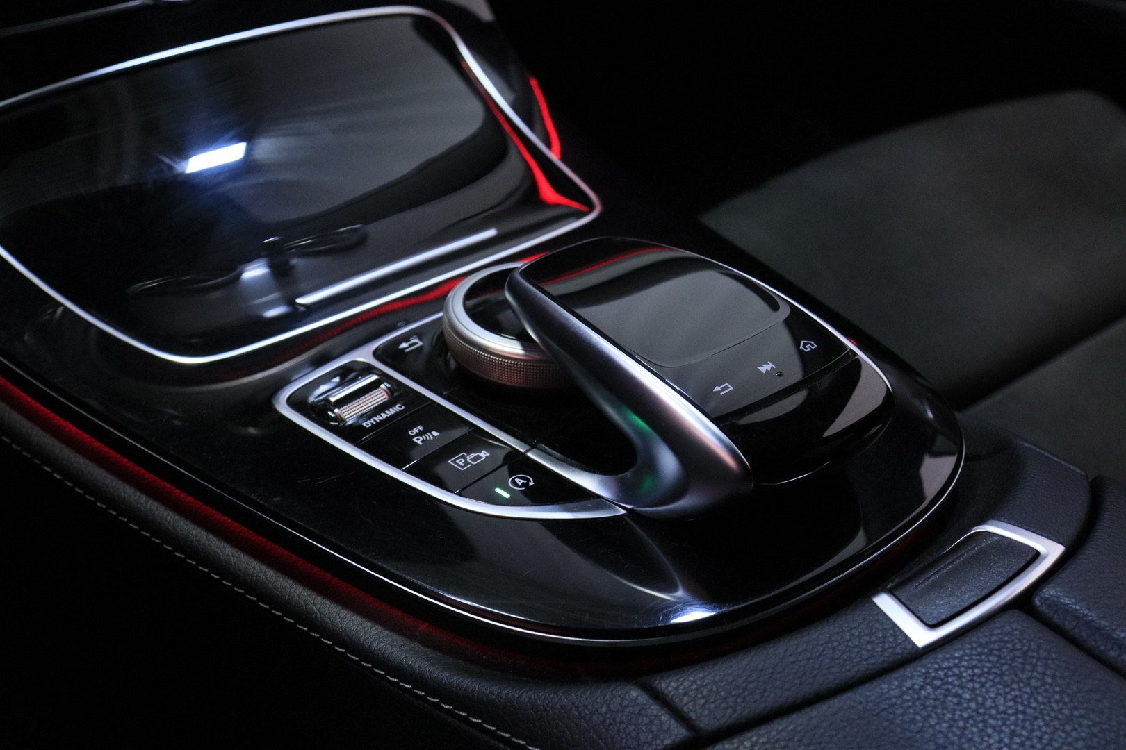 MERCEDES-BENZ E 2017