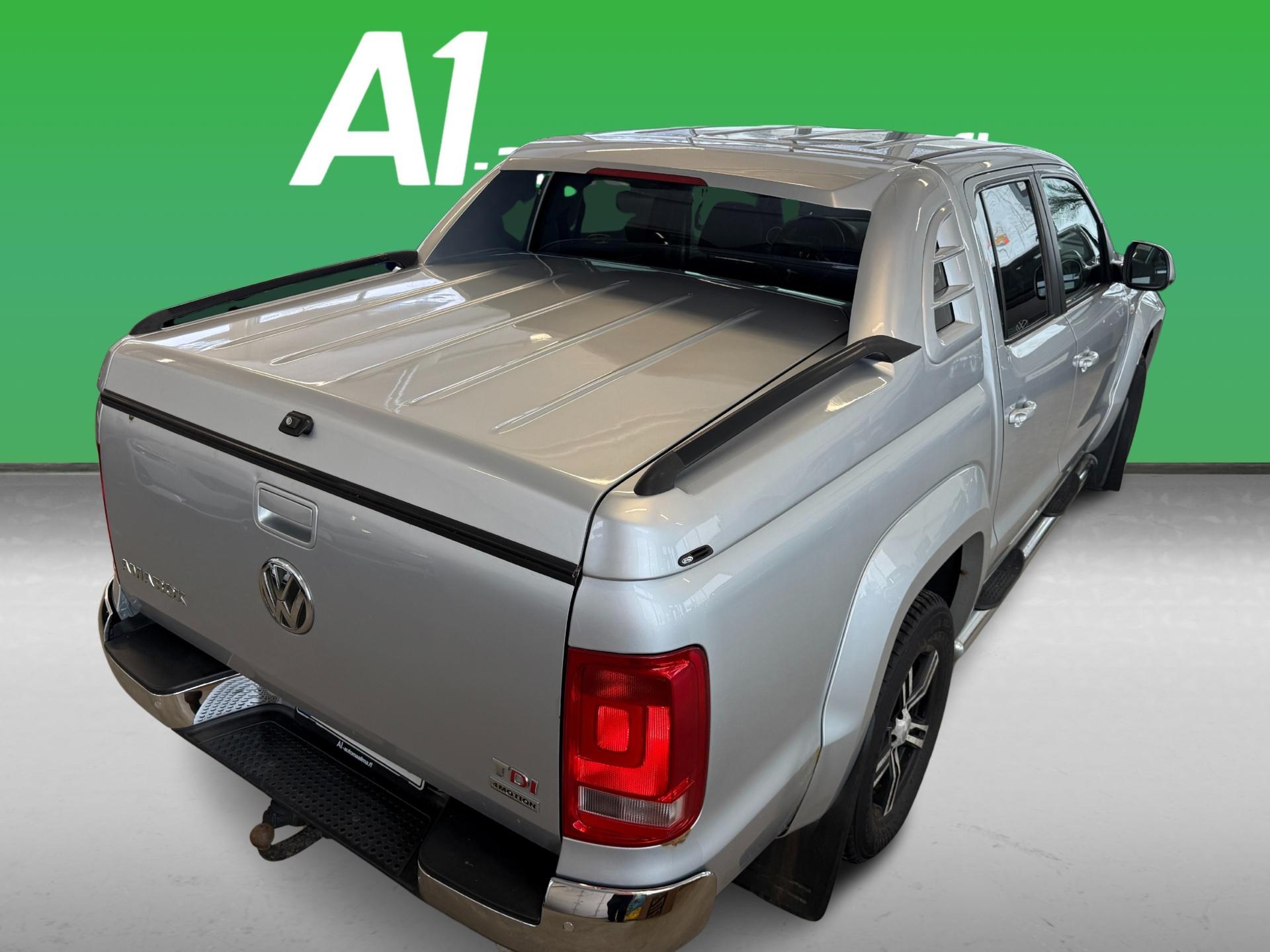 VOLKSWAGEN Amarok 2012