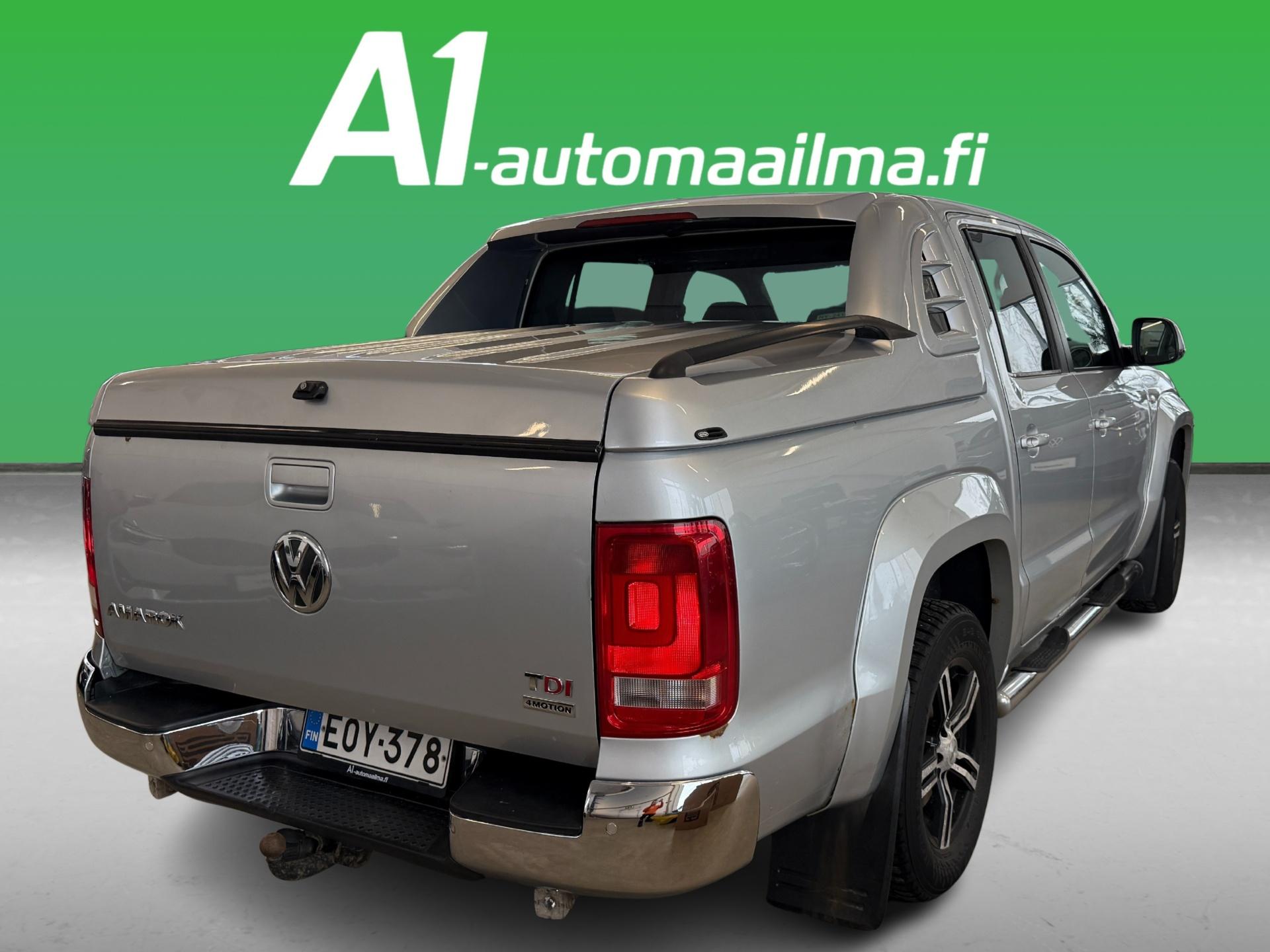 VOLKSWAGEN Amarok 2012