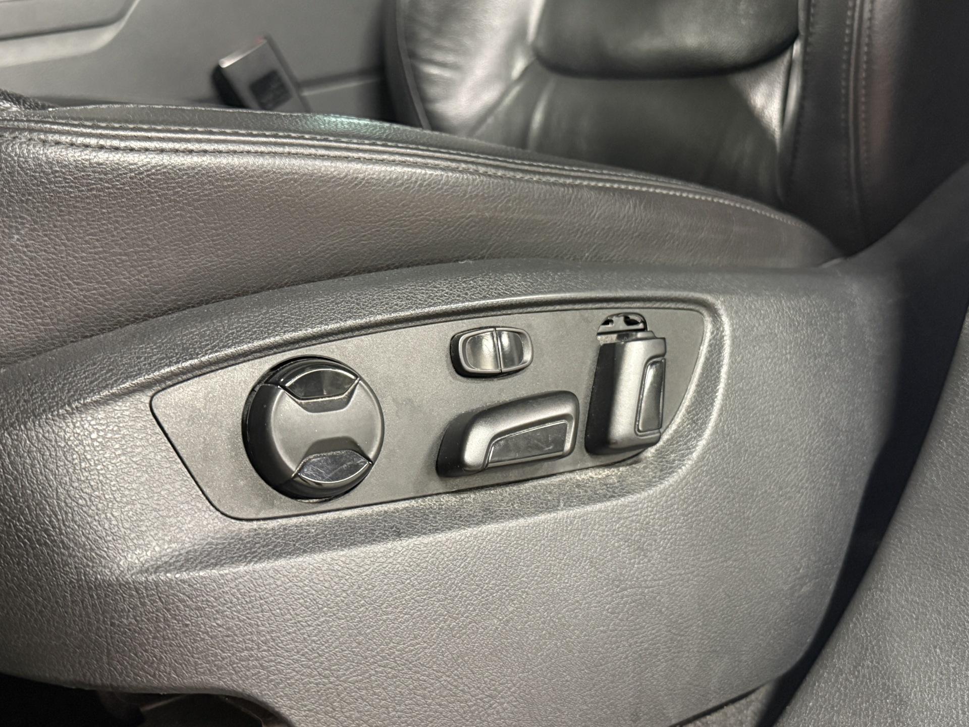 VOLKSWAGEN Touareg 2014