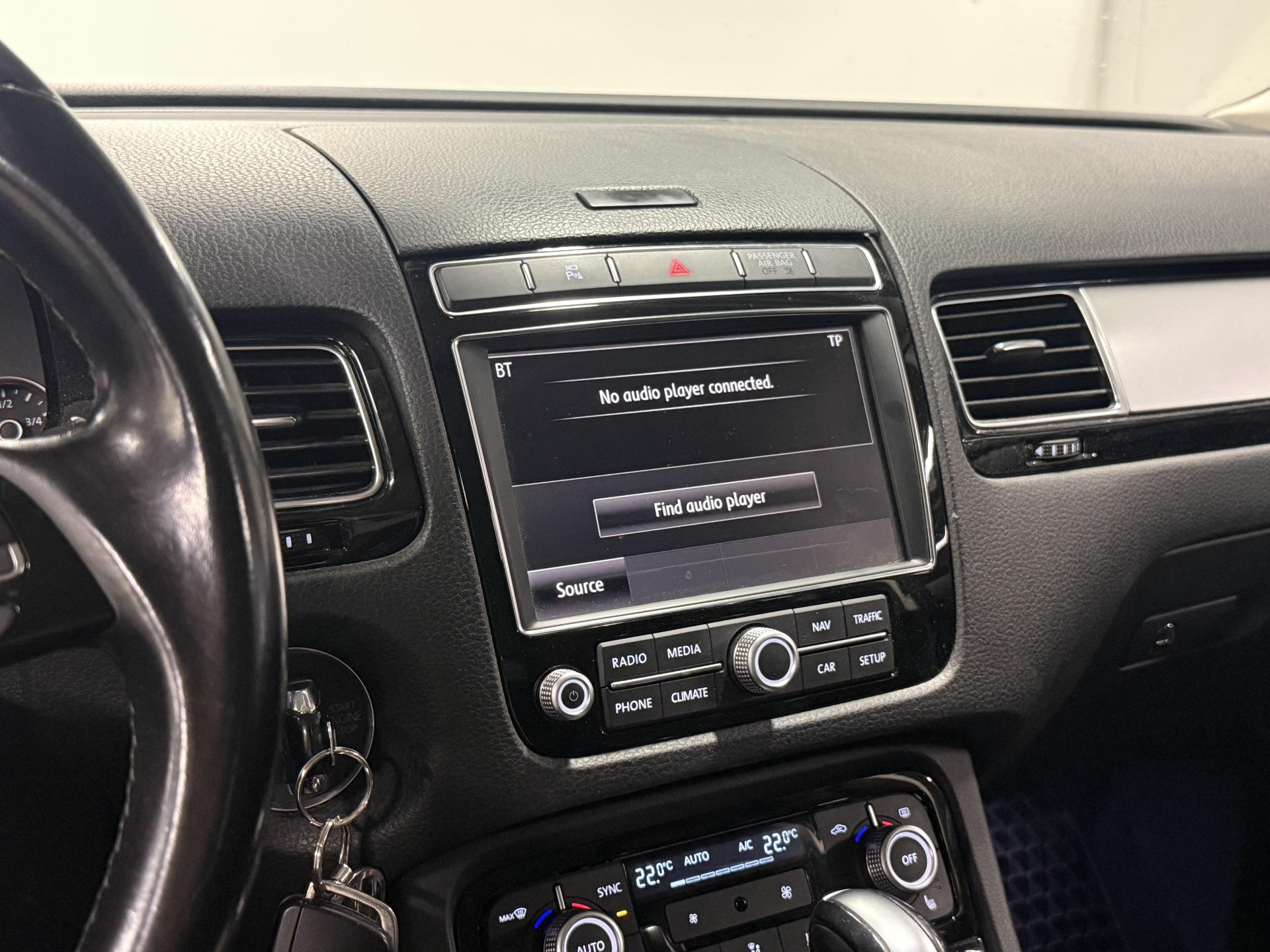 VOLKSWAGEN Touareg 2014