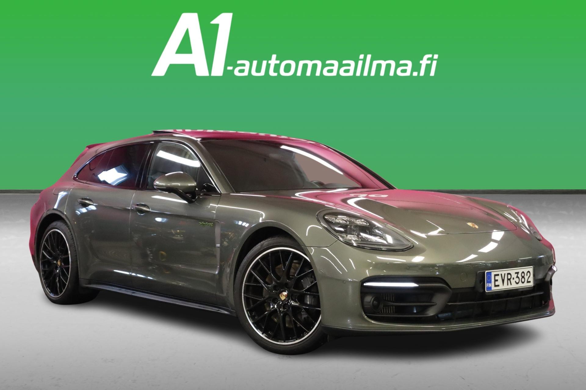 PORSCHE Panamera 2022