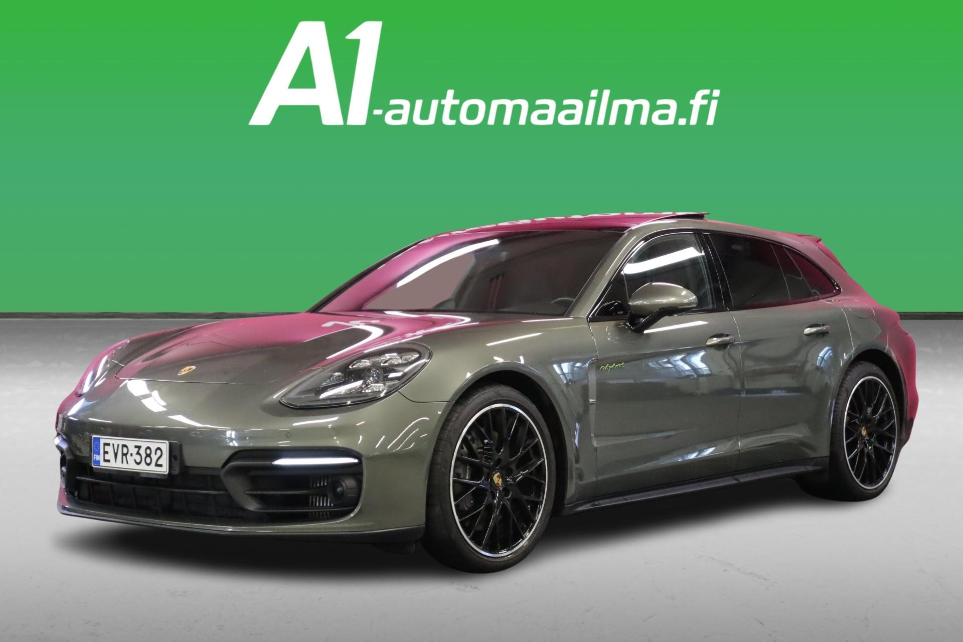PORSCHE Panamera 2022