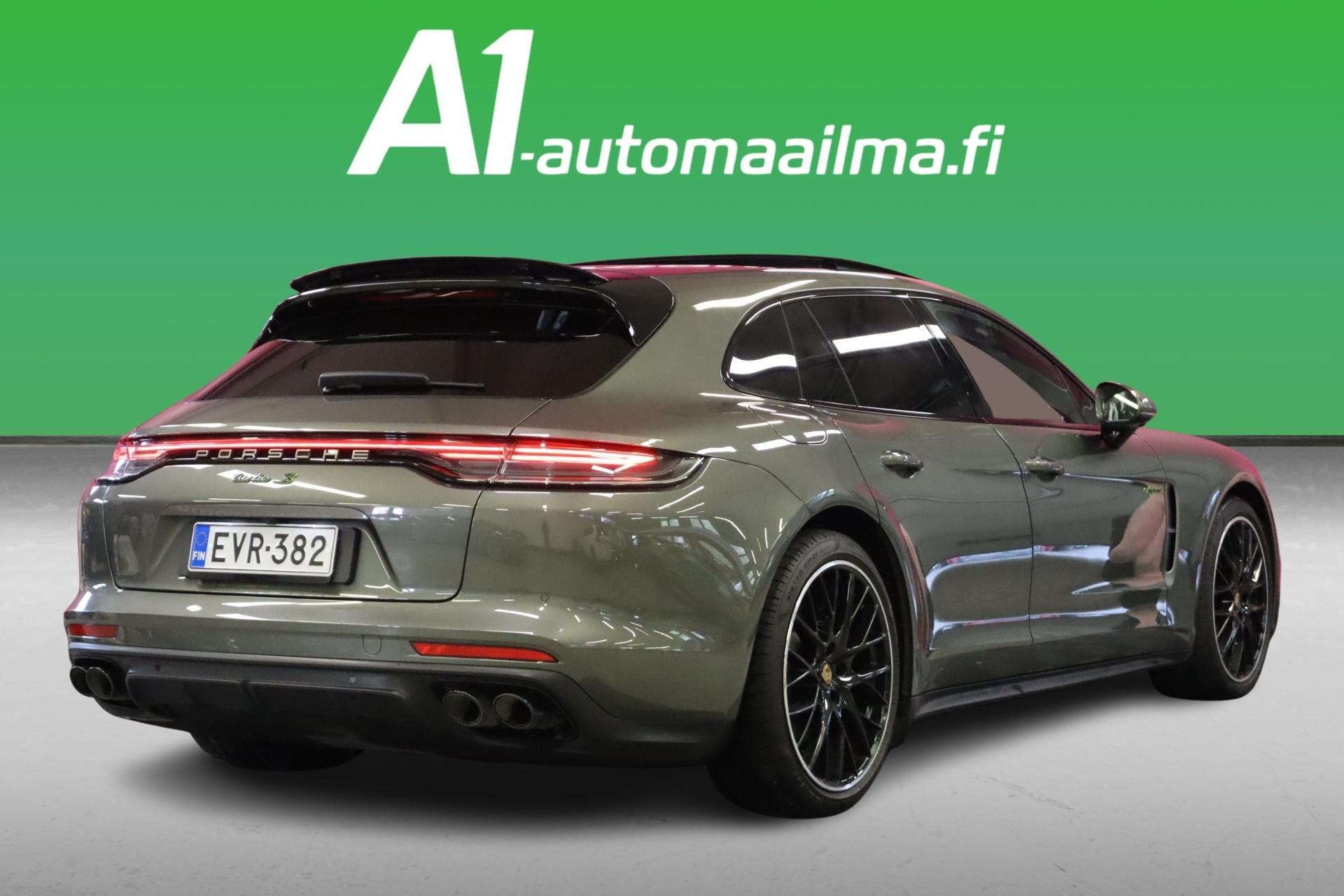 PORSCHE Panamera 2022