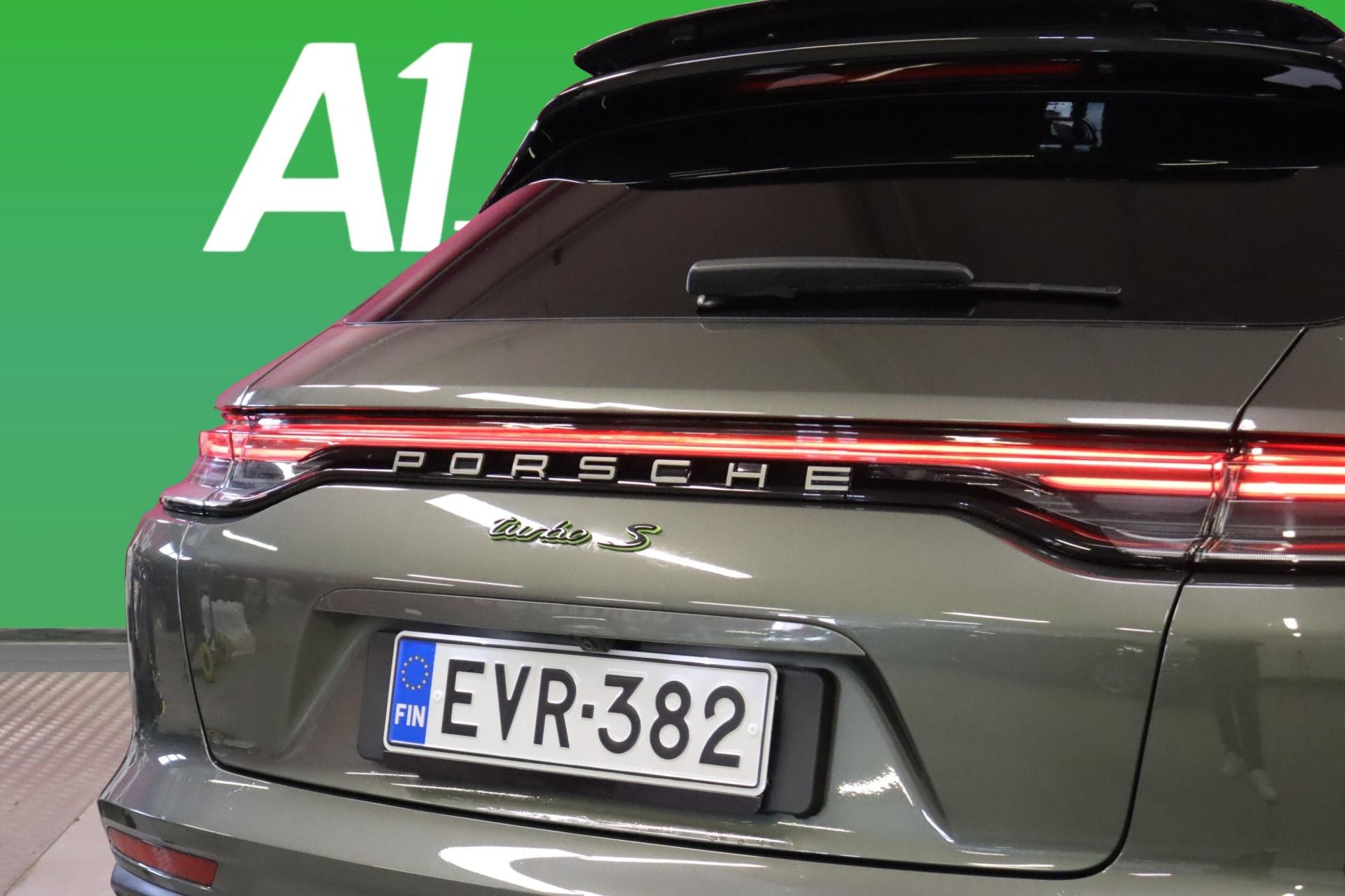 PORSCHE Panamera 2022